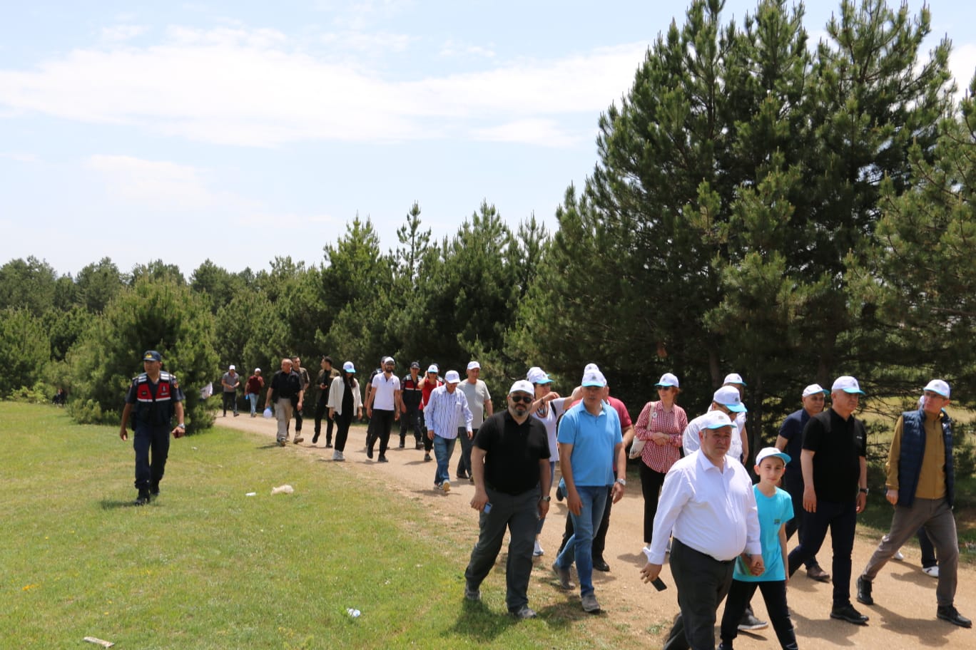 5 HAZİRAN İLK ADIM ÇEVRE YÜRÜYÜŞÜ VE ÇEVRE TEMİZLİĞİ