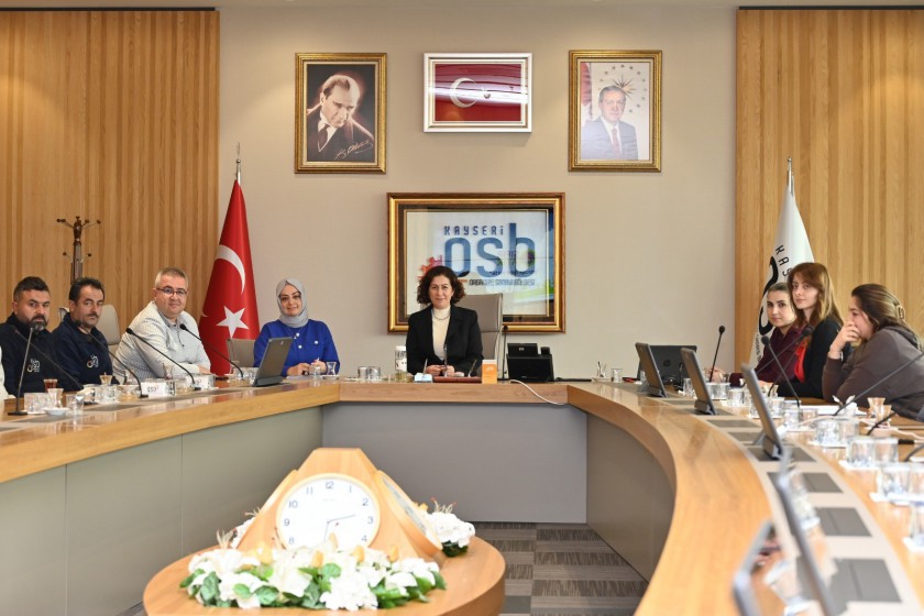 SIFIR ATIK EĞİTİMLERİ DÜZENLENDİ