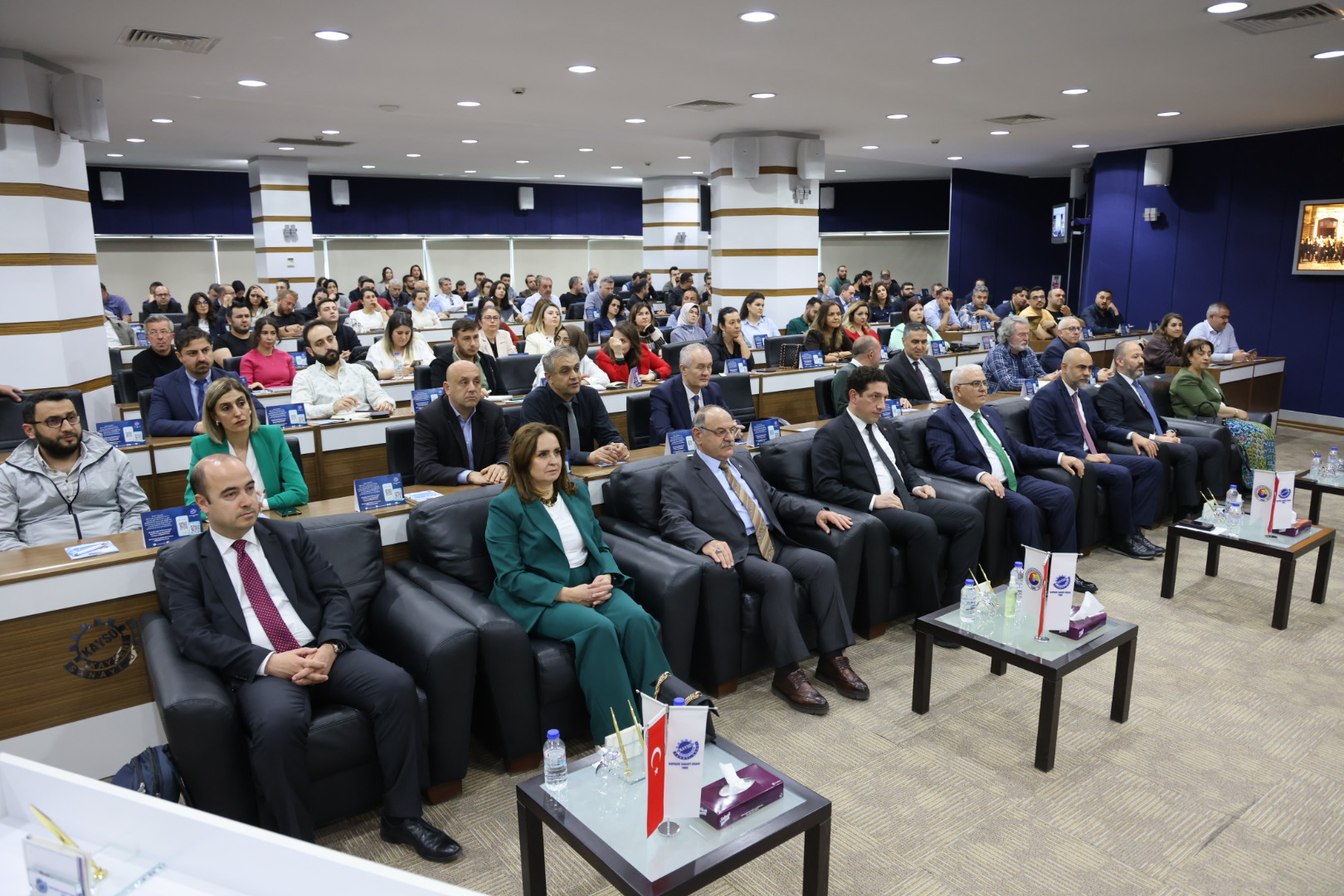 YEŞİL DÖNGÜ VE SINIRDA KARBON DÜZENLEME MEKANİZMASI BİLGİLENDİRME VE İSTİŞARE TOPLANTISI DÜZENLENDİ