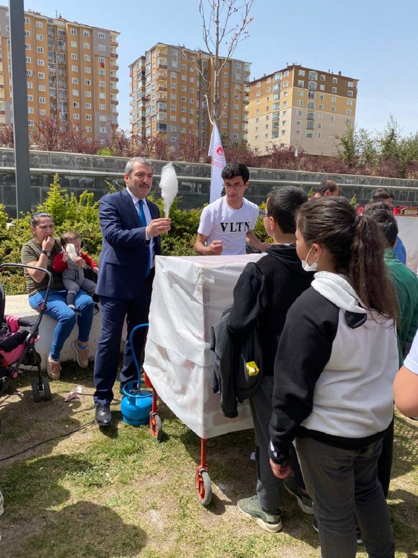 23 Nisan Ulusal Egemenlik ve Çocuk Bayramı Çevre ve Çocuk Şenliği Yoğun Katılımla Gerçekleştirildi