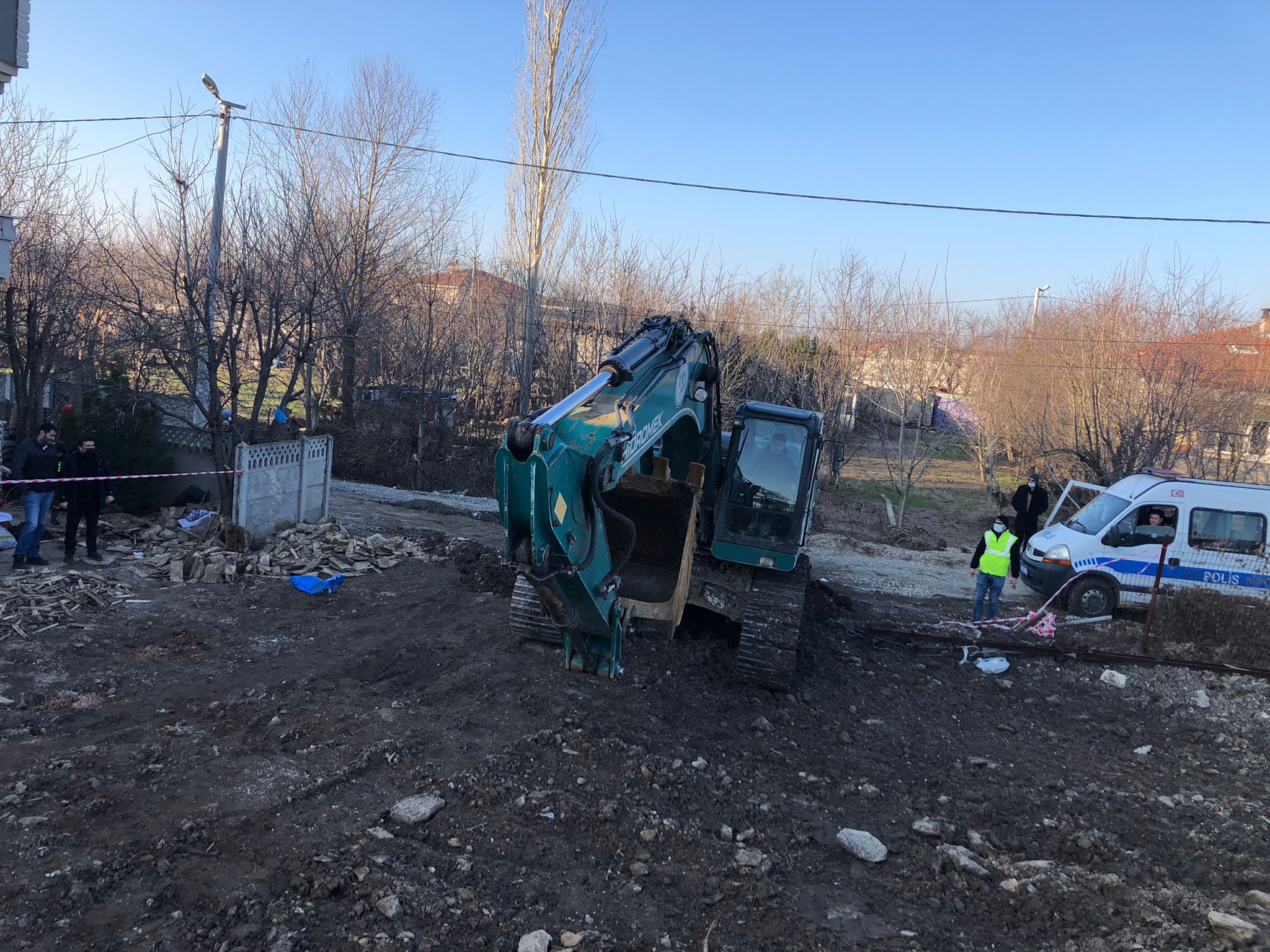 29.12.2021 tarihinde İlimizde meydana gelen sel felaketinden etkilenen konut binası yıkılmıştır.