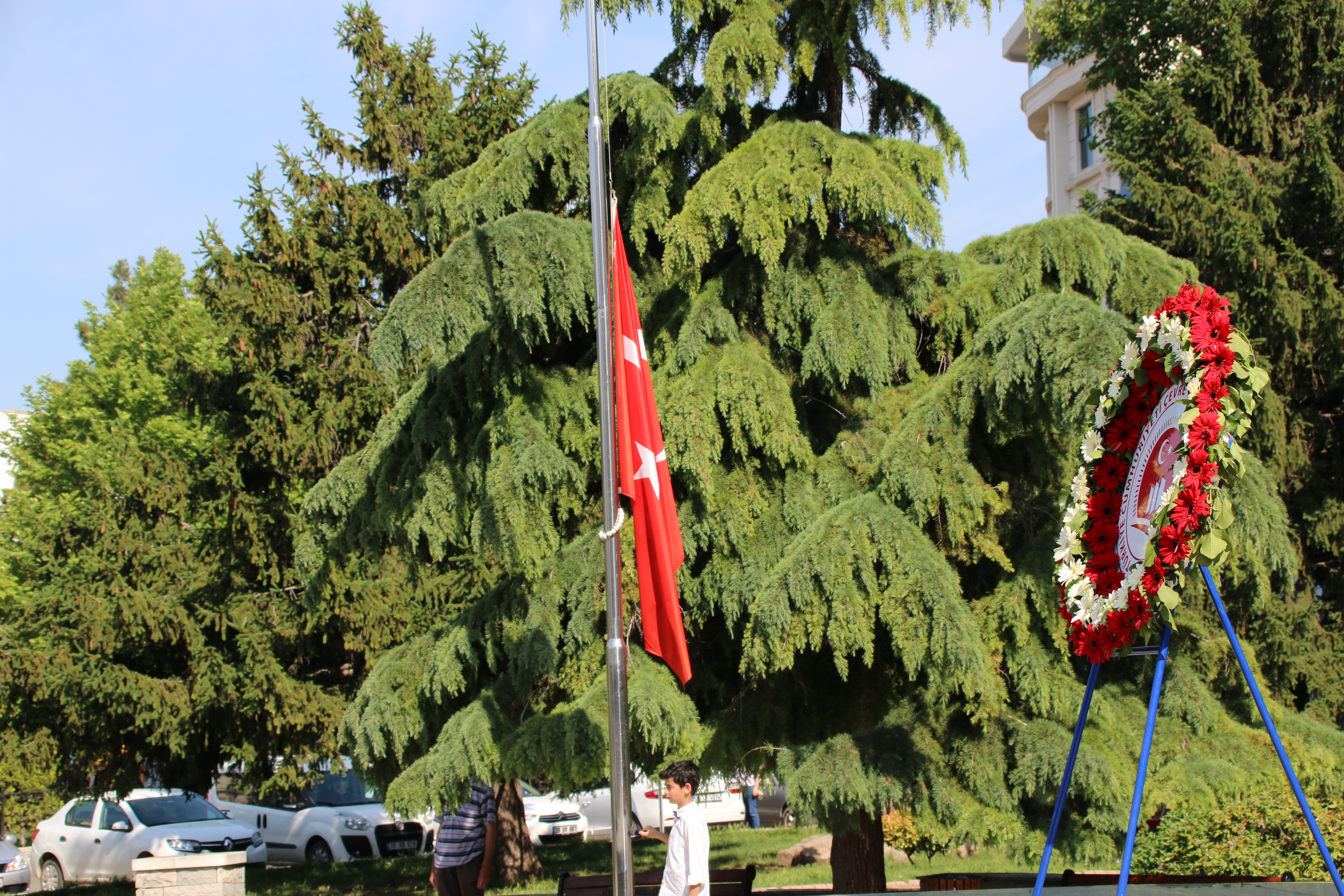 KIRKLARELİ ÖZGÜRLÜK VE DEMOKRASİ MEYDANINDA İL MÜDÜRLÜĞÜMÜZCE DÜNYA ÇEVRE GÜNÜ KUTLAMALARI YAPILMIŞTIR