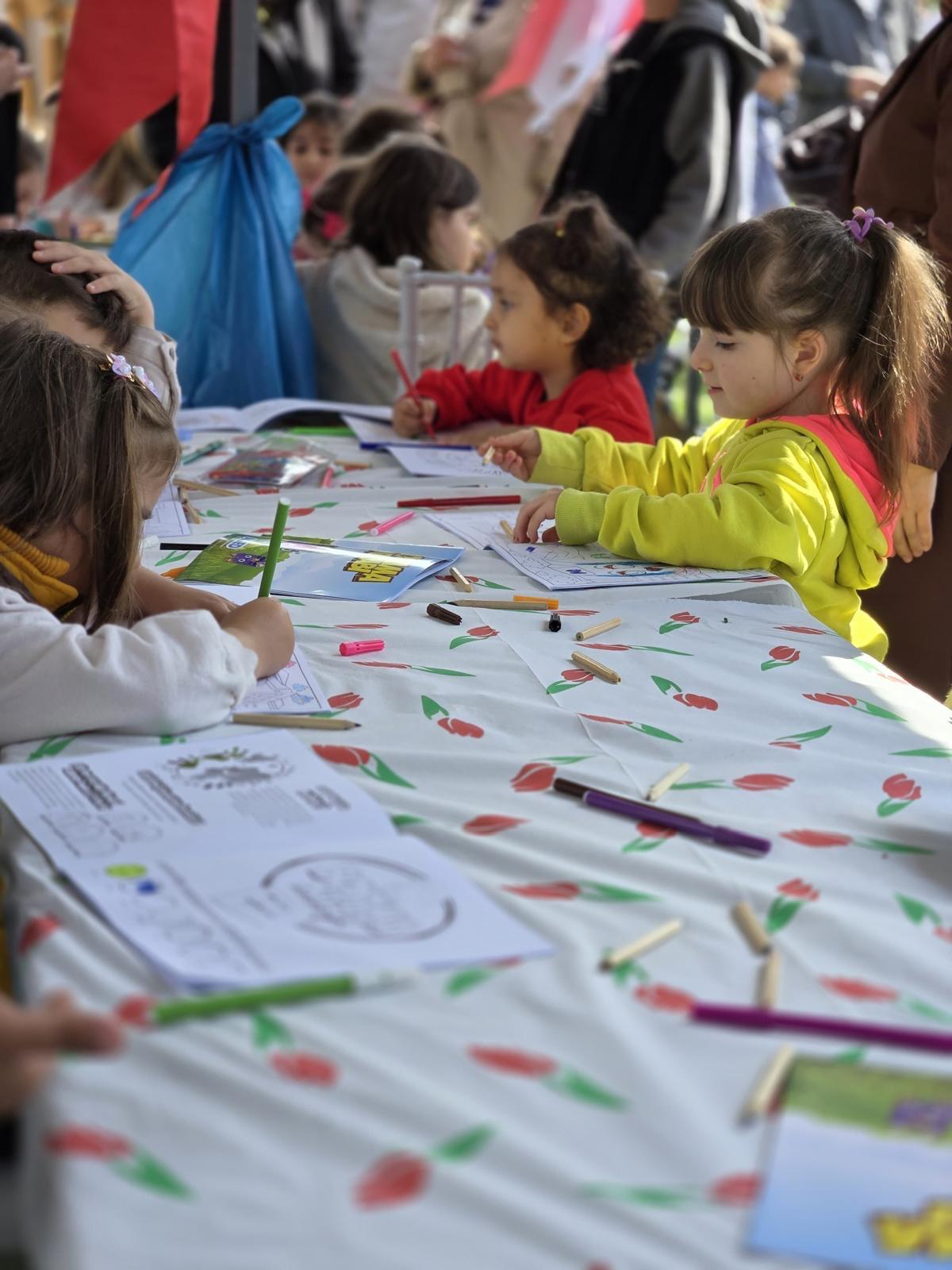 Millet Bahçesinde düzenlenen ''Dünya Romanlar Günü'' etkinliğine İl Müdürlüğümüz olarak katılım sağladık.