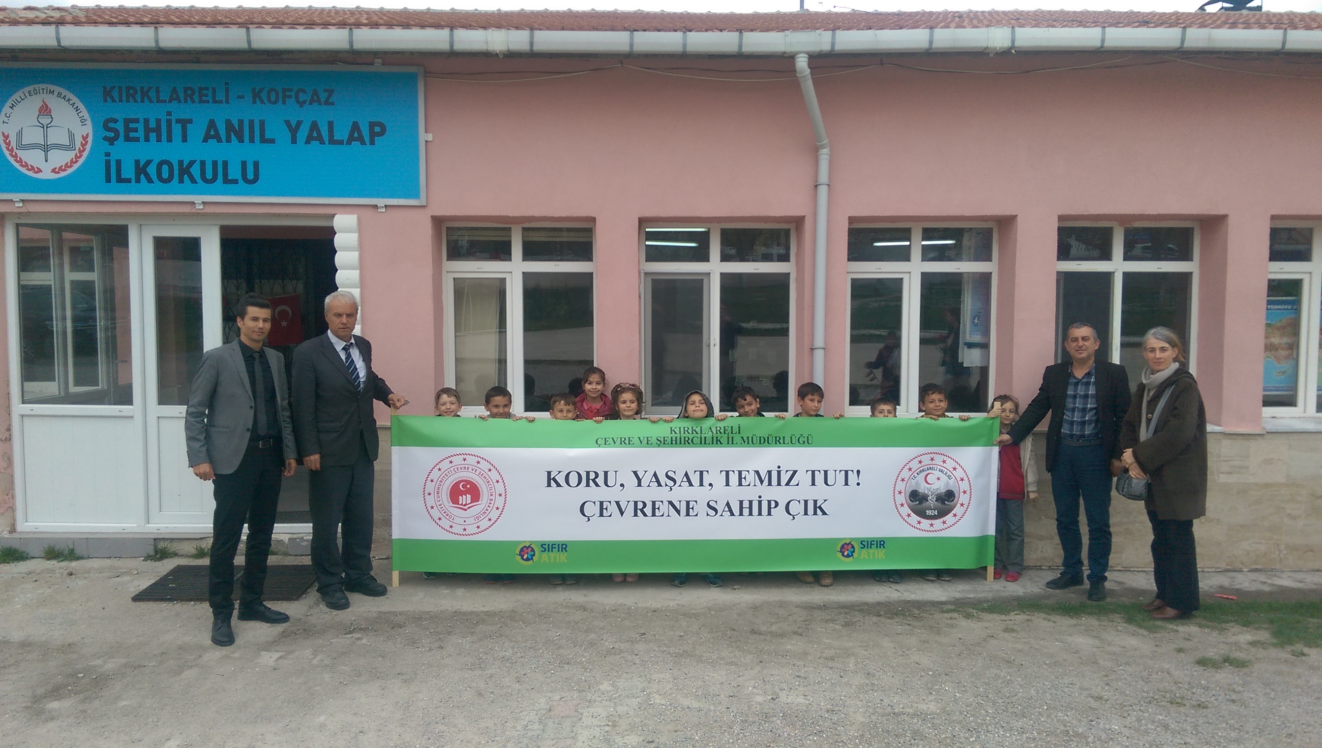 SIFIR ATIK PROJESİ KAPSAMINDA KOFÇAZ ŞEHİT ANIL YALAP İLKOKULU ÖĞRENCİLERİNE ÇEVRE VE SIFIR ATIK KONULU SUNUM YAPILDI