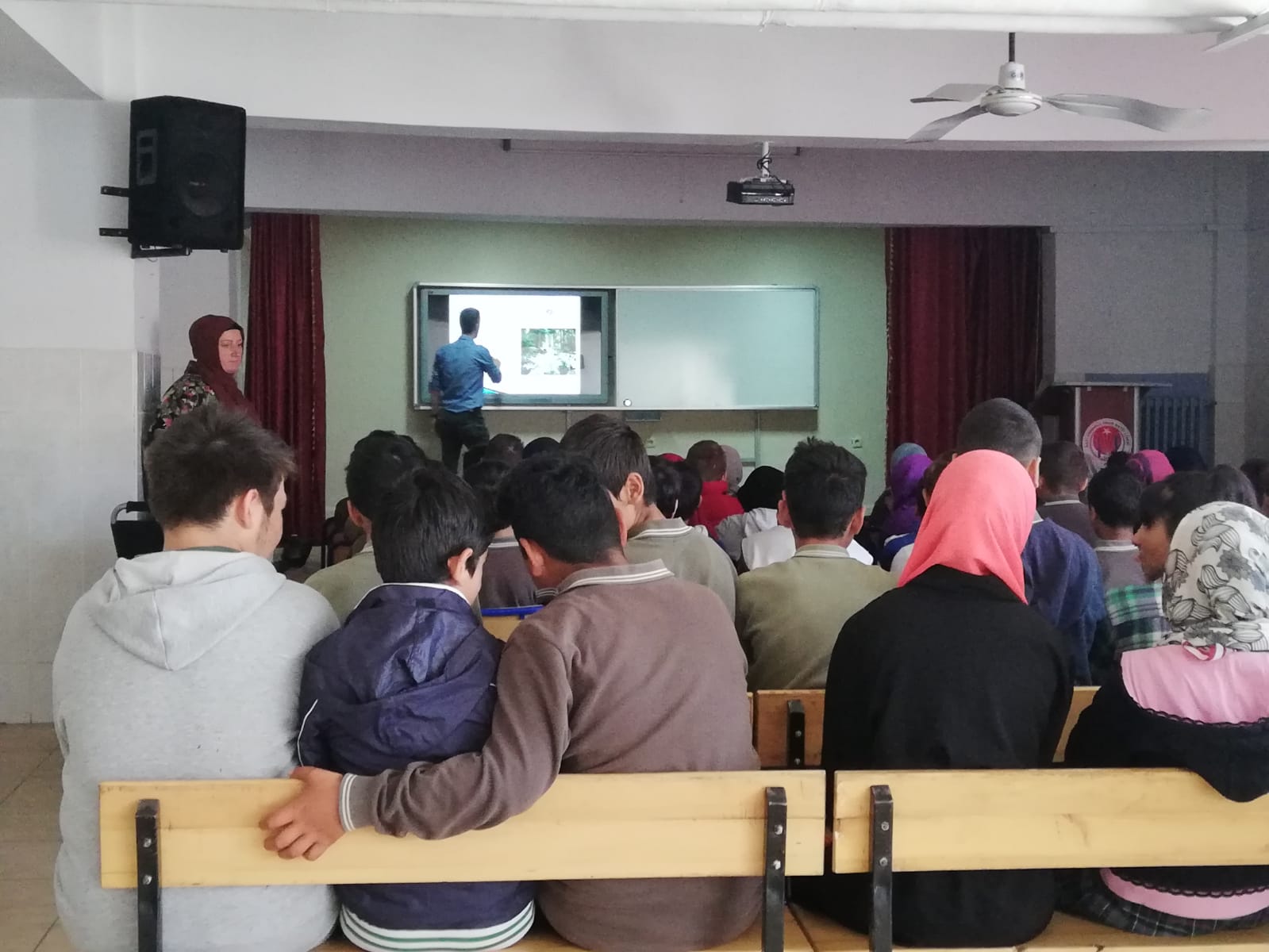 SIFIR ATIK PROJESİ KAPSAMINDA BABAESKİ İMAM HATİP ORTAOKULU ÖĞRENCİLERİNE ÇEVRE VE SIFIR ATIK KONULU SUNUM YAPILDI