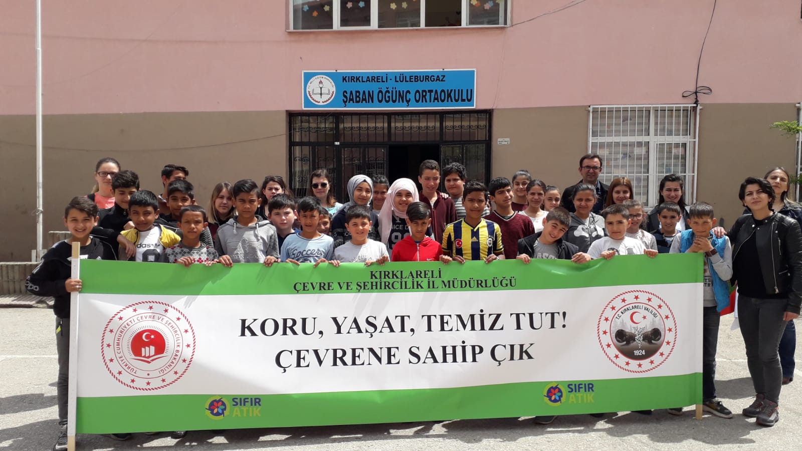 SIFIR ATIK PROJESİ KAPSAMINDA LÜLEBURGAZ ŞABAN ÖĞÜNÇ ORTAOKULU ÖĞRENCİLERİNE ÇEVRE VE SIFIR ATIK KONULU SUNUM YAPILDI