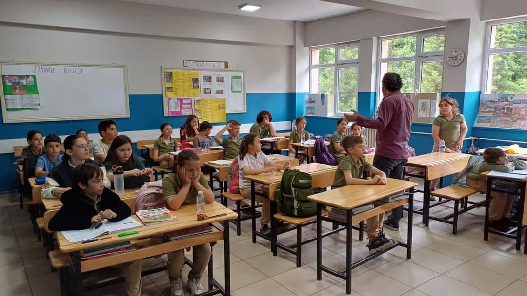 Sıfır atık ve geri dönüşüm konularında eğitimlerimiz devam ediyor.