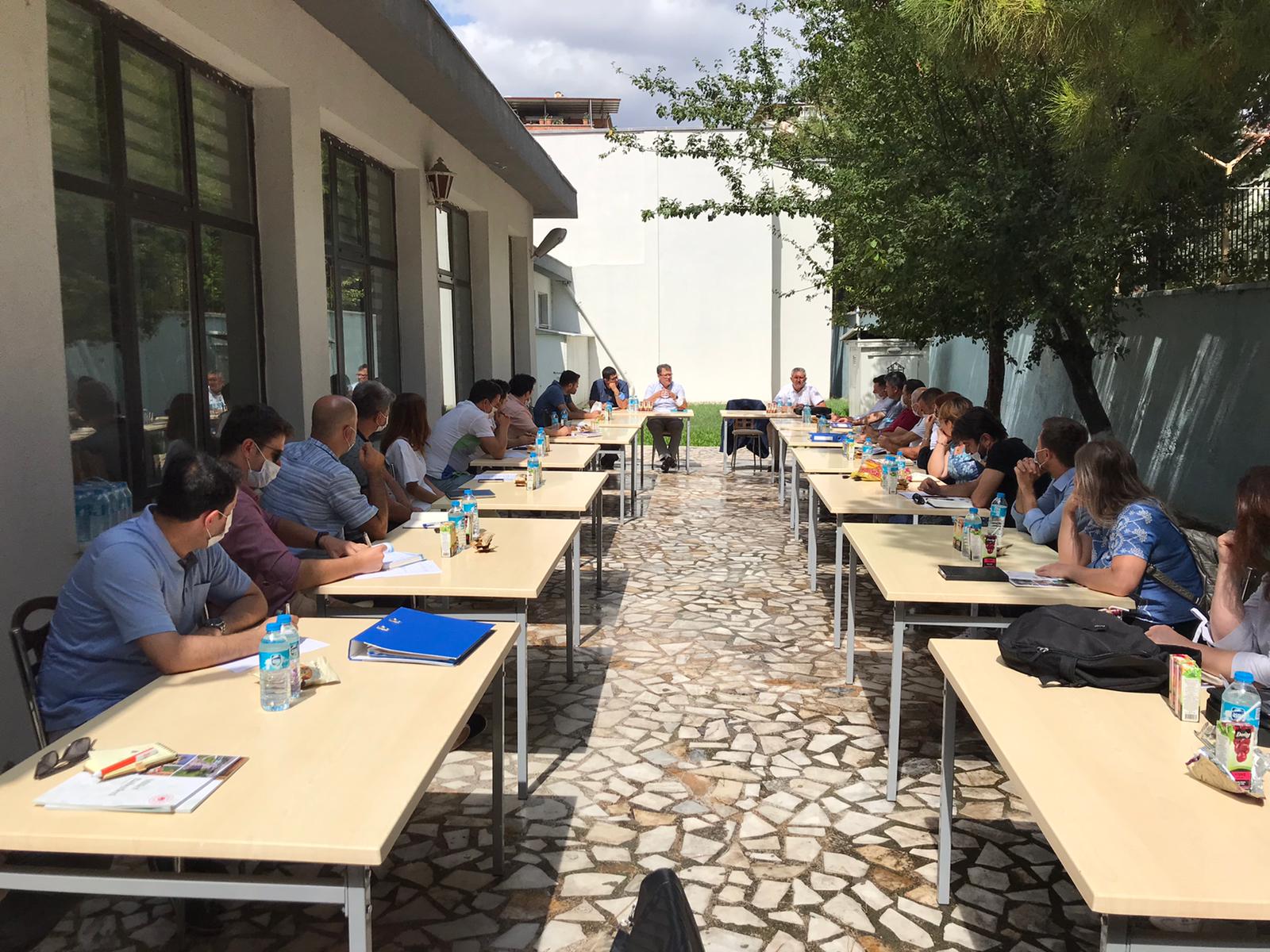 Valimiz Sayın Osman BİLGİN'in Talimatları Doğrultusunda İlimizde Planlanan  Çevre Seferberliği İle İlgili Emniyet ve Jandarma Teşkilatının Temsilcilerinin Katılımıyla İl Müdürlüğümüzde Bilgilendirme Toplantısı Gerçekleştirilmiştir.