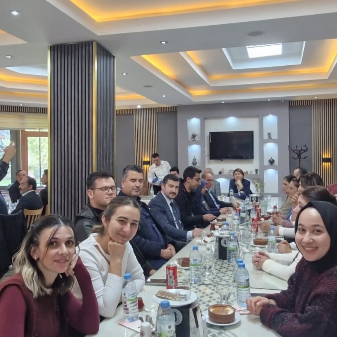 Emekli Olan Personellerimize Veda Yemeği Düzenlendi