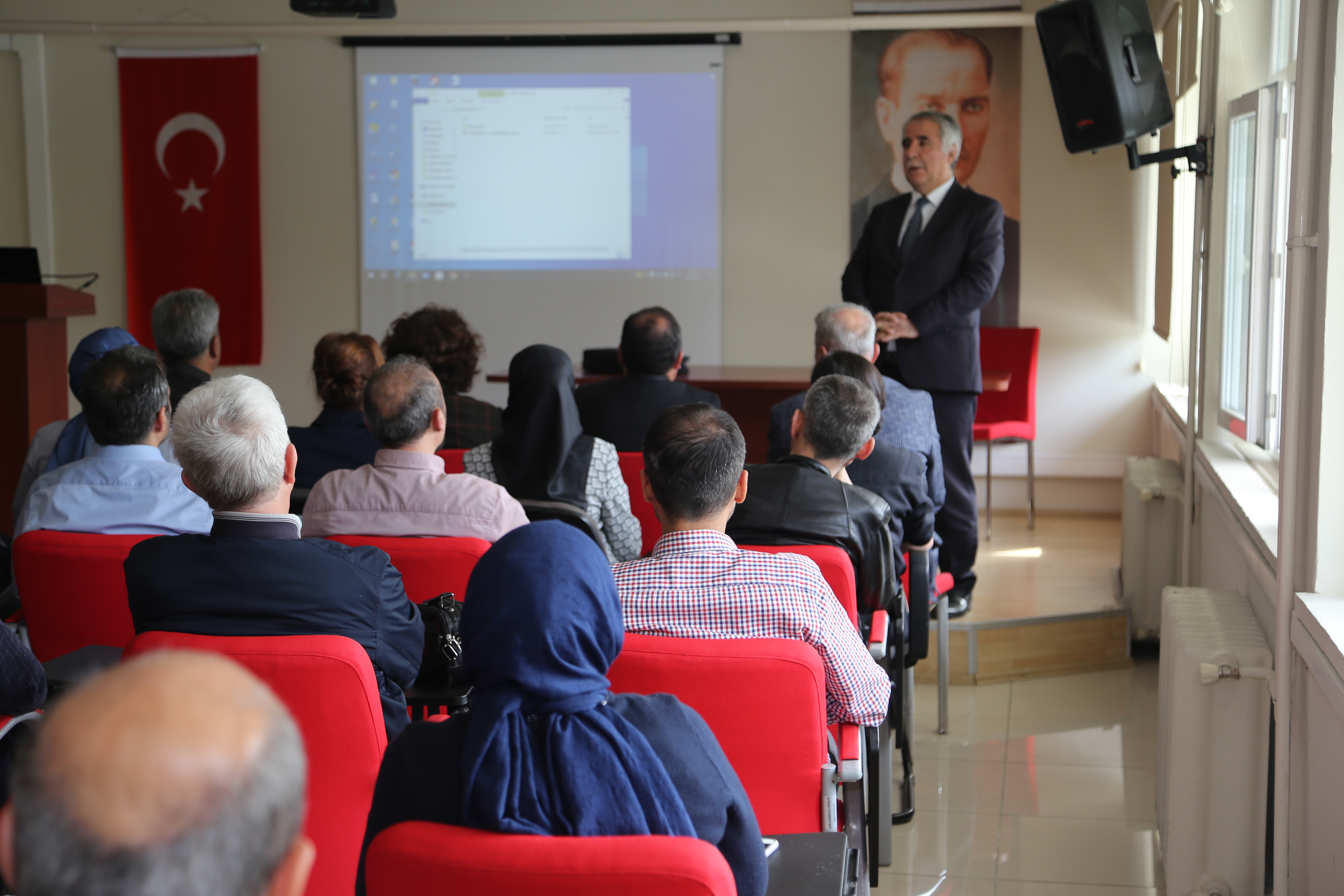 İl Müdürlüğümüz çalışanlarına “Kamu Görevlileri Etik Davranış İlke ve Kuralları ile Etkili İletişim” semineri düzenlendi.