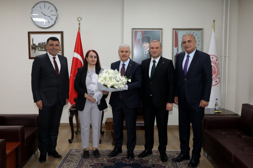 İl Müdürümüz Sayın Fatih AYAZ ,Çevre Haftası Kapsamında Sayın Valimiz İbrahim AKIN’ı Makamında Ziyaret Etti.