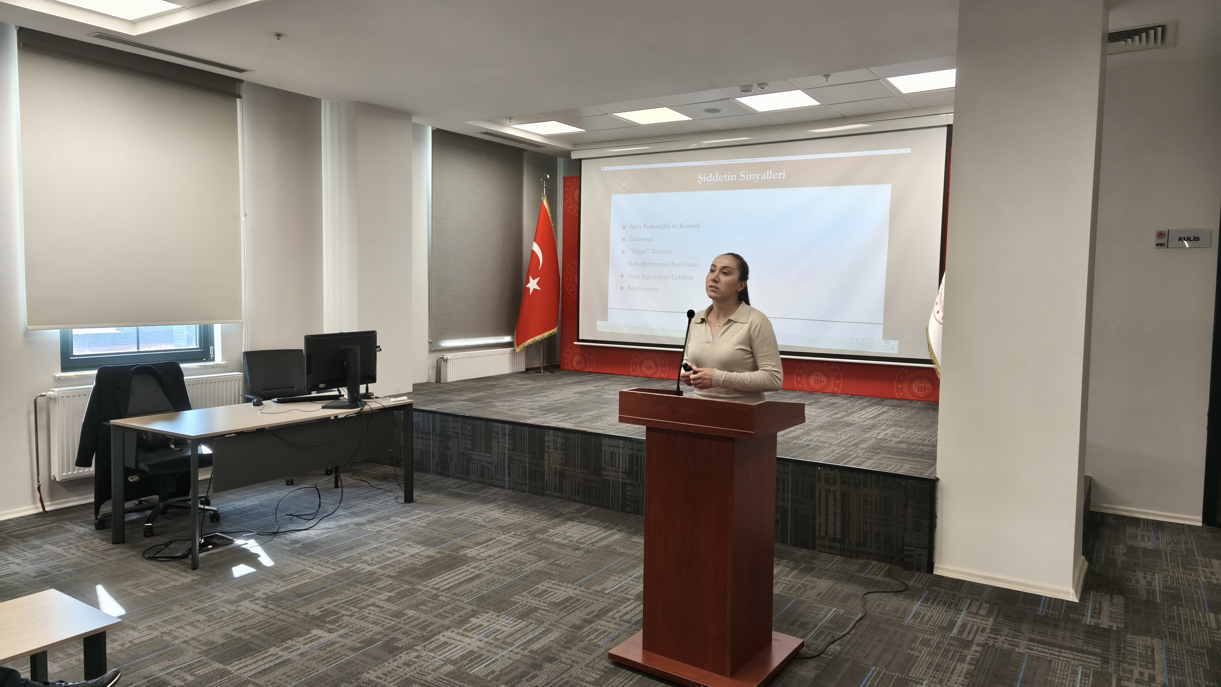 Kadına Yönelik Şiddetin Önlenmesine Yönelik Toplumsal Farkındalık ve Duyarlılığın Artırılması konulu seminer düzenlendi