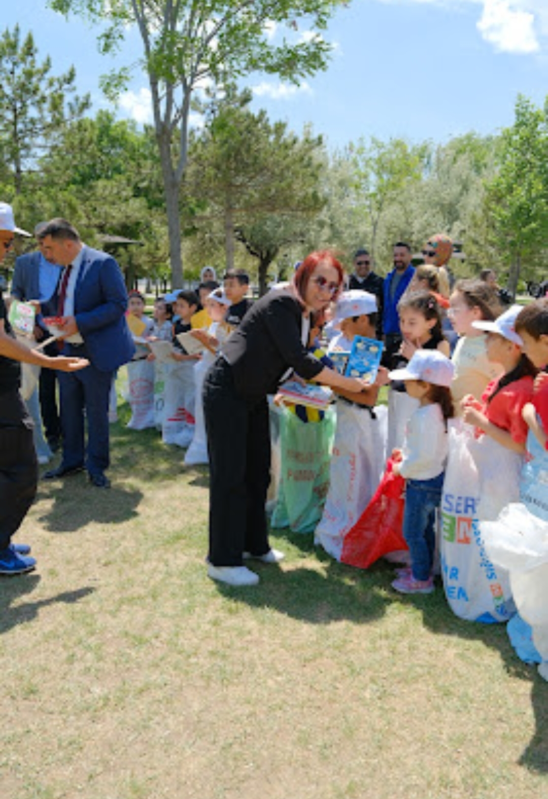 Türkiye Çevre Haftası Etkinliği Ayşe Tümer İlkokulu Öğrencilerinin Katılımıyla Gerçekleşti.