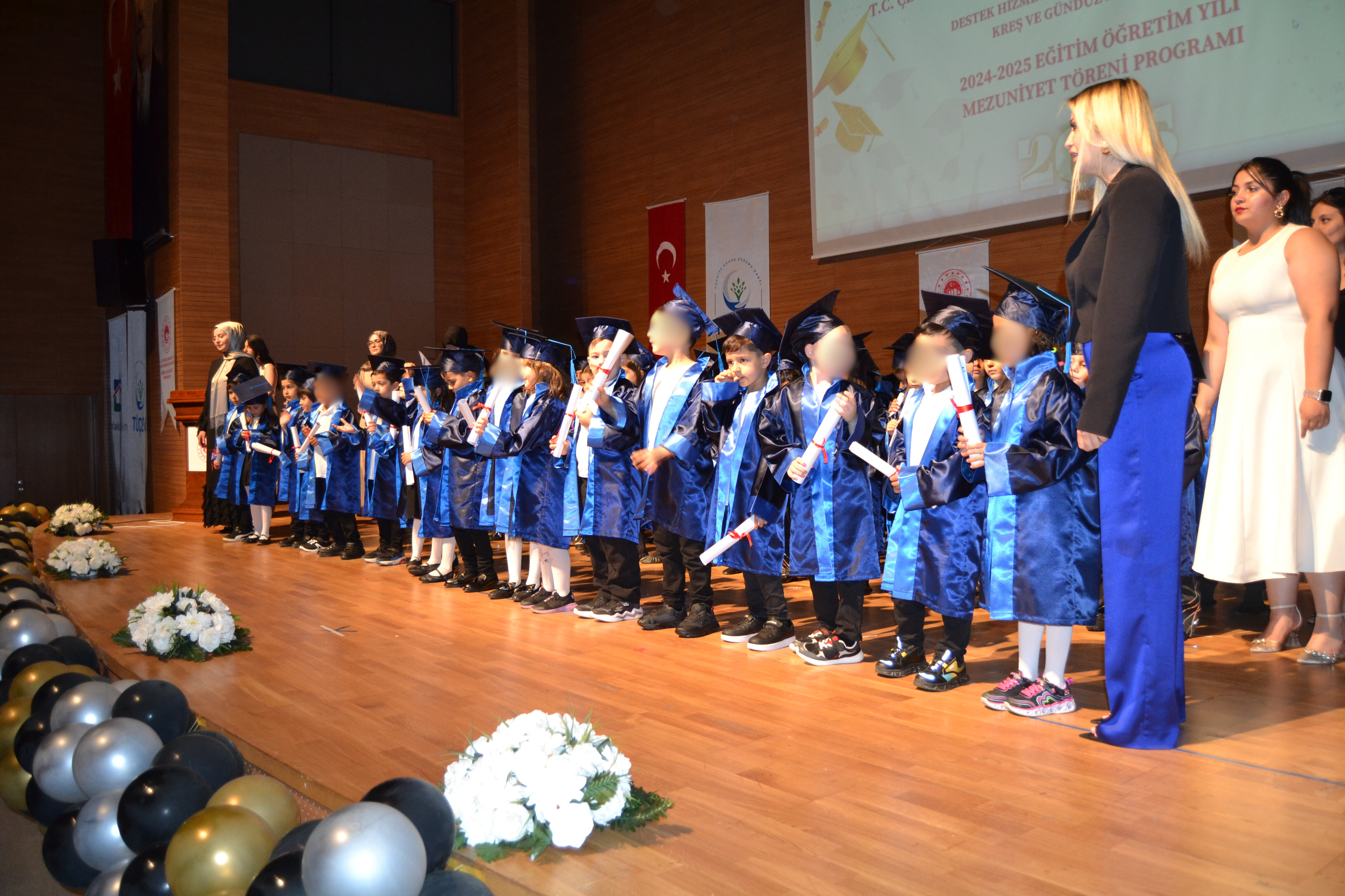 Çevre, Şehircilik ve İklim Değişikliği Bakanlığı Kreş ve Gündüz Bakımevi’nde Mezuniyet Coşkusu