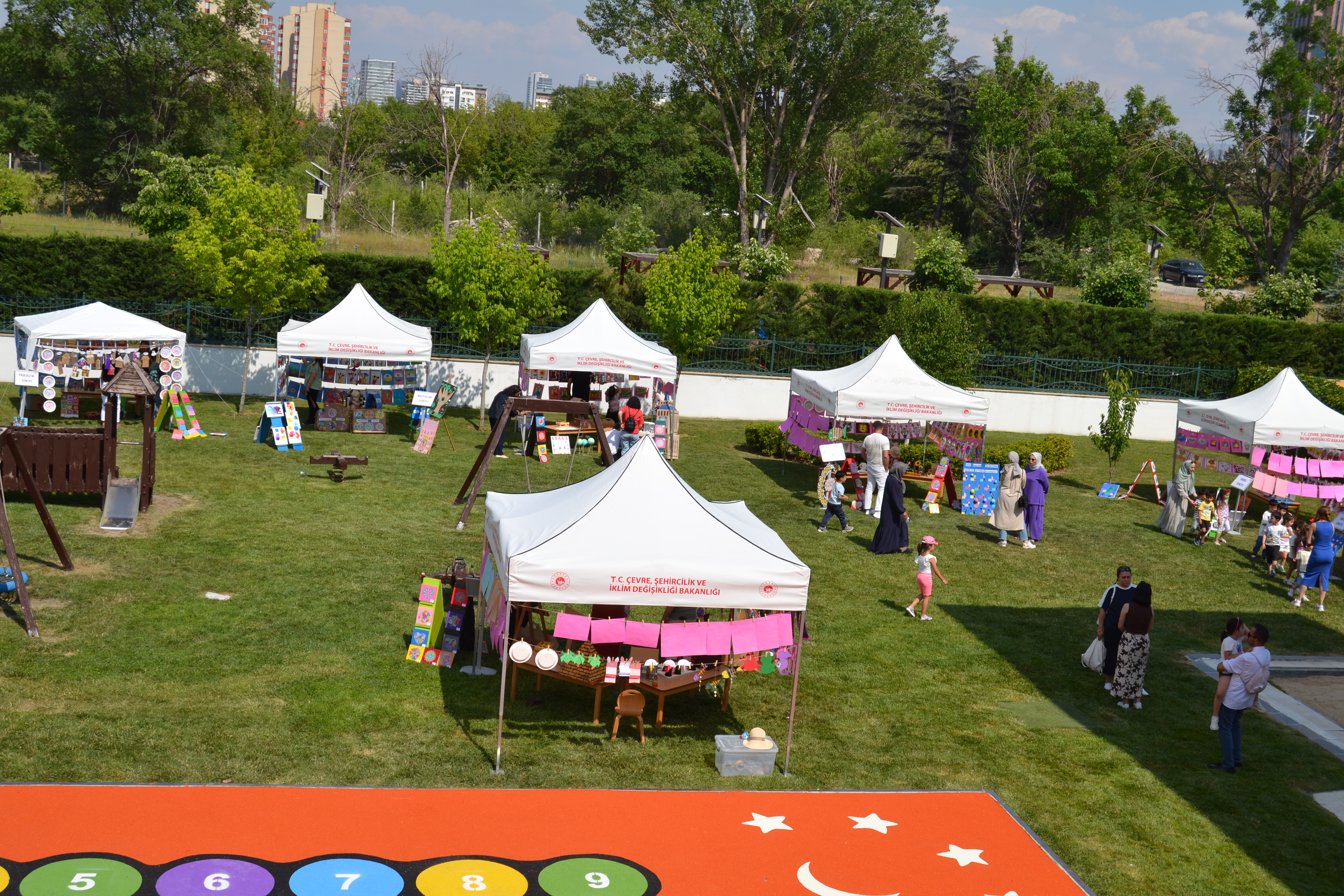 Kreş ve Gündüz Bakımevi Yıl Sonu Sergisi