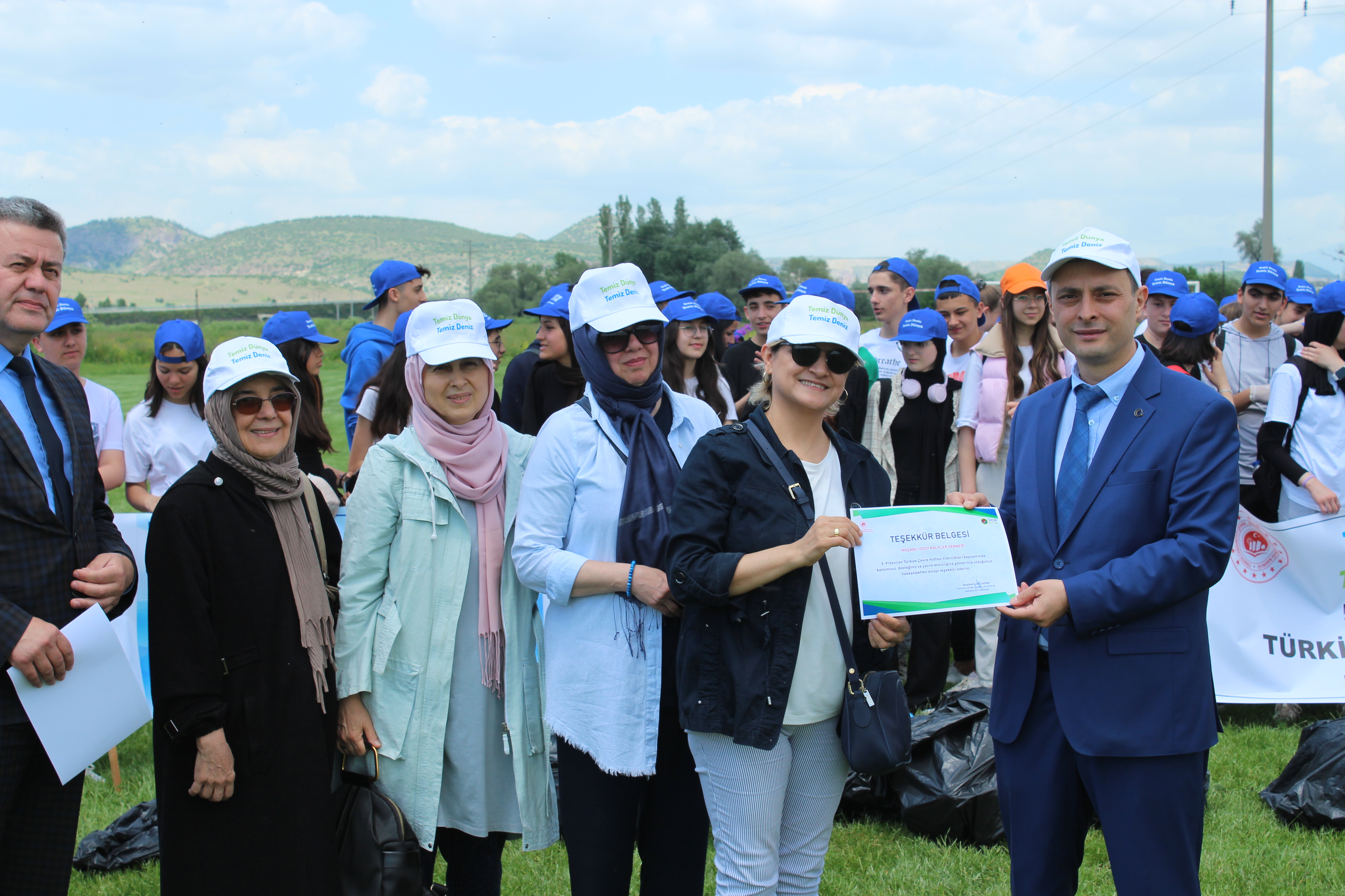 5-9  Haziran Türkiye Çevre Haftası etkinlikleri kapsamında Tavşanlı Moymul Bölgesinde Çevre Temizlik Etkinliği gerçekleştirilmiştir.