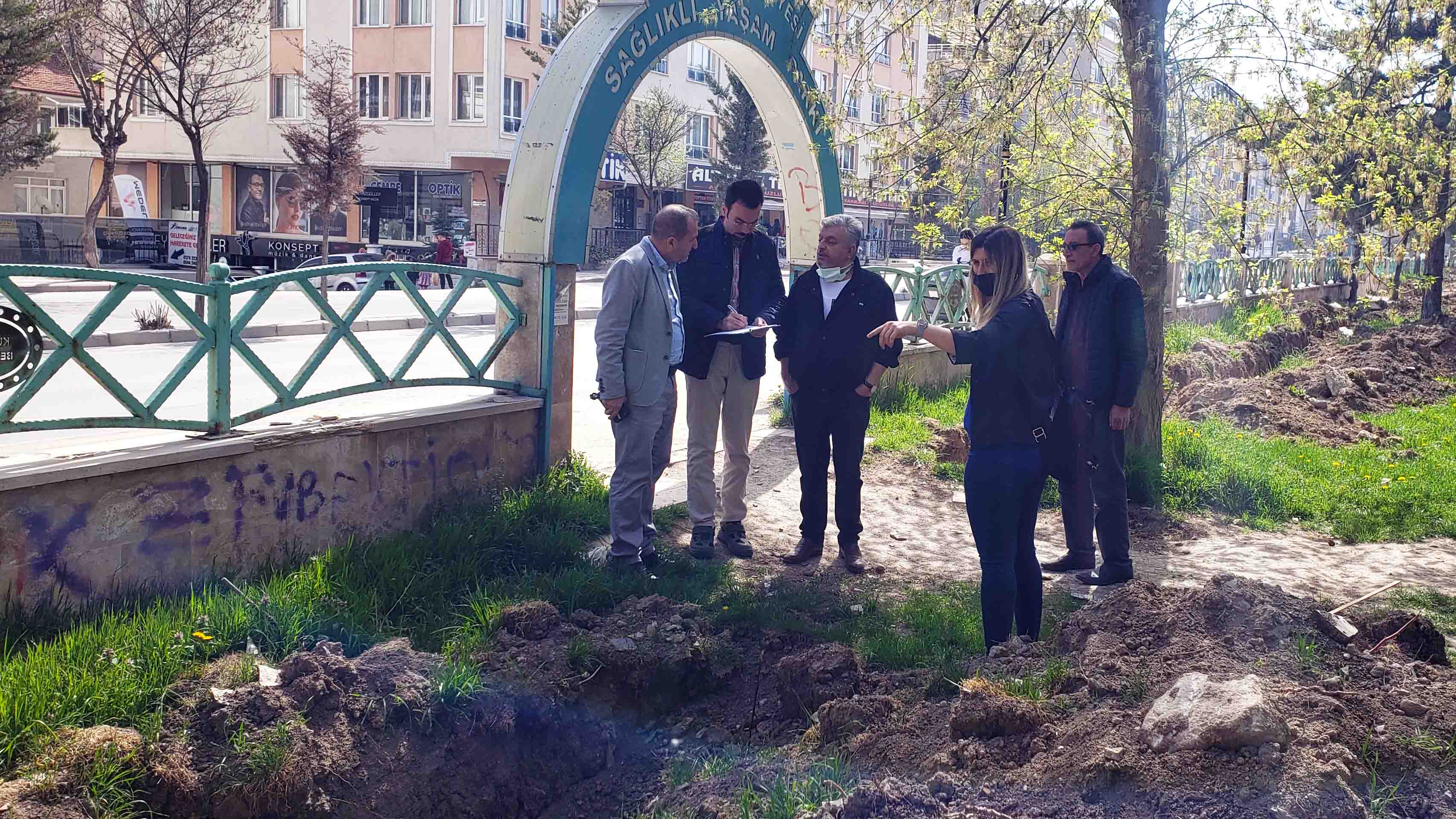 Azot Sitesi (Yaşam Parkı) ve Ressam Ahmet Yakupoğlu (Maltepe) Parkı Doğal Sit Alanlarında Denetim Yapıldı.