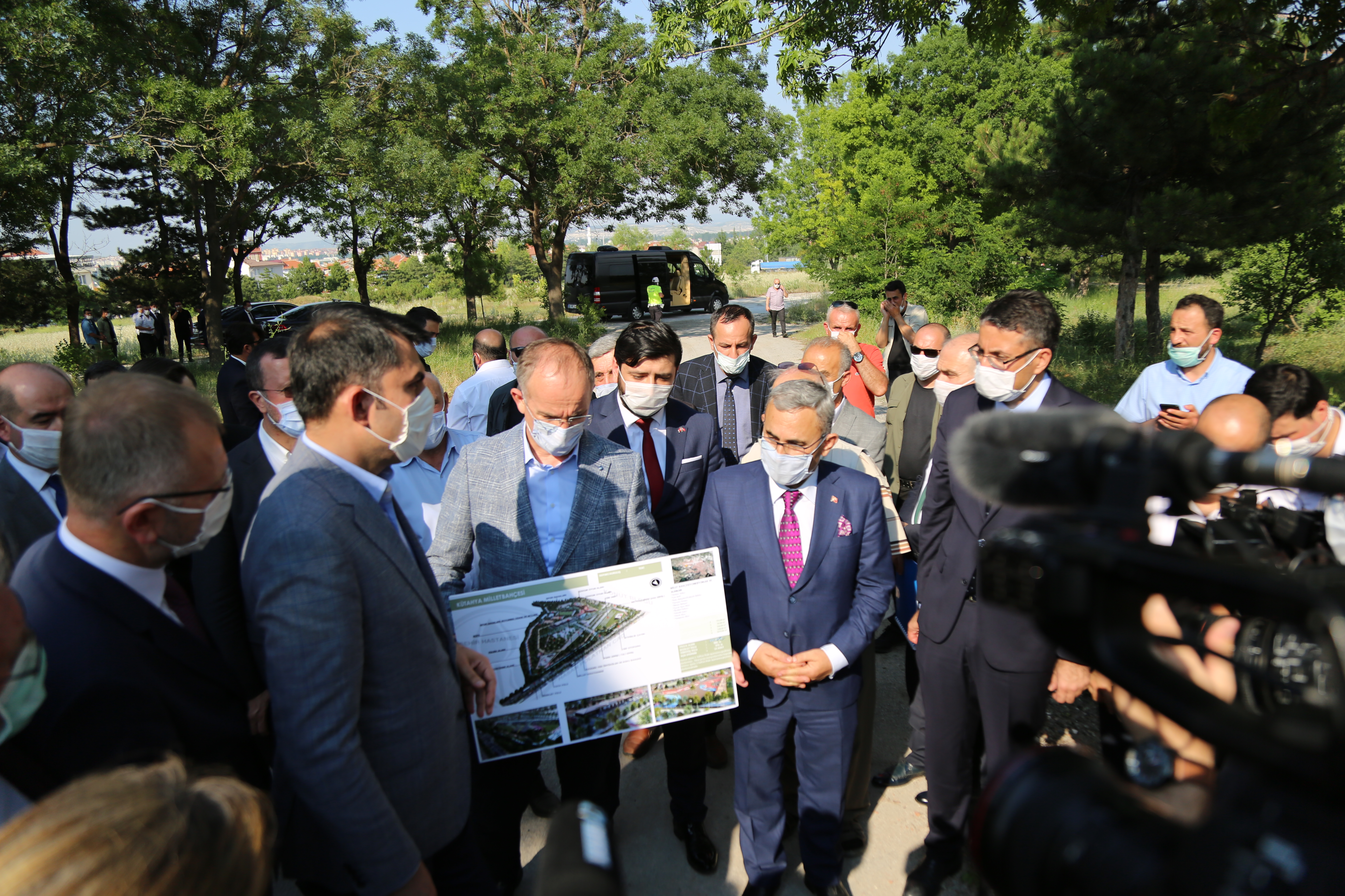 Çevre ve Şehircilik Bakanımız Sayın Murat KURUM Kütahya’yı ziyaretlerinde: İlimizi Çevre ve Şehircilik Yatırımları ile Kalkındıracağımızı söyledi.