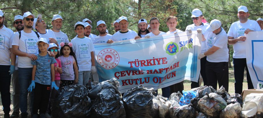 TÜRKİYE ÇEVRE HAFTASI NEDENİYLE KÜTAHYA KENT ORMANI'NDA ÇÖP TOPLAMA ETKİNLİĞİ YAPILMIŞTIR.