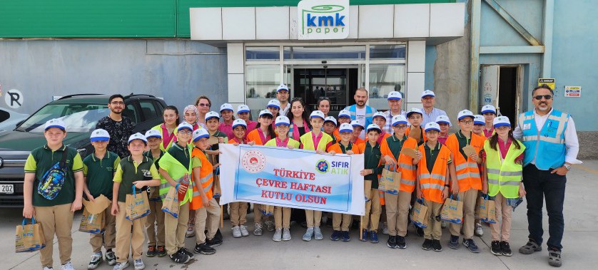 Türkiye Çevre Haftası Kapsamında İlimiz Linyit Ortaokulu öğrencileri ile birlikte Kahramanmaraş Kağıt Sanayi Fabrikasına Teknik Gezi Gerçekleştirilmiştir.