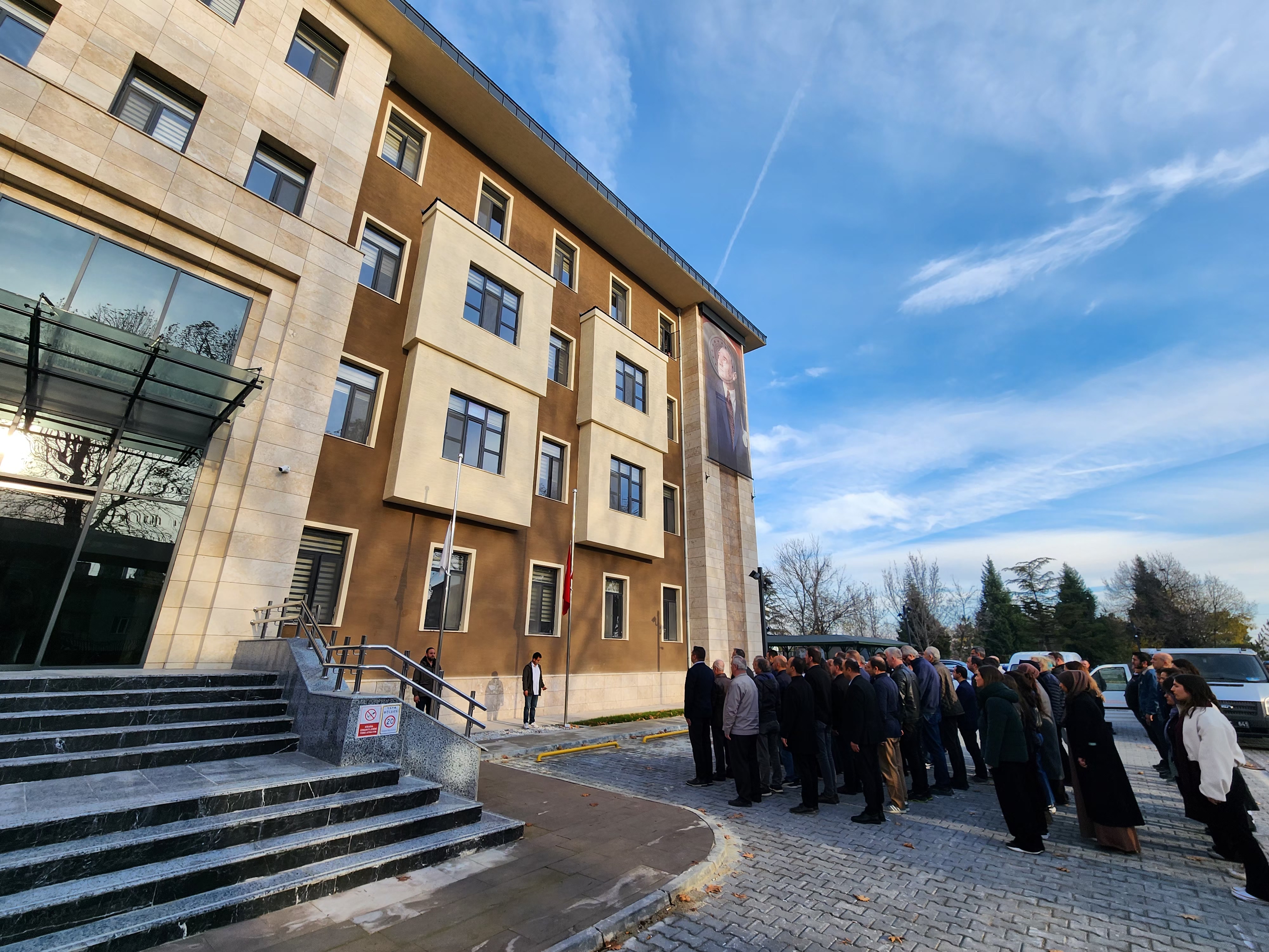Cumhuriyetimizin Kurucusu Gazi Mustafa Kemal ATATÜRK'ü Saygı ve Özlemle Anıyoruz.