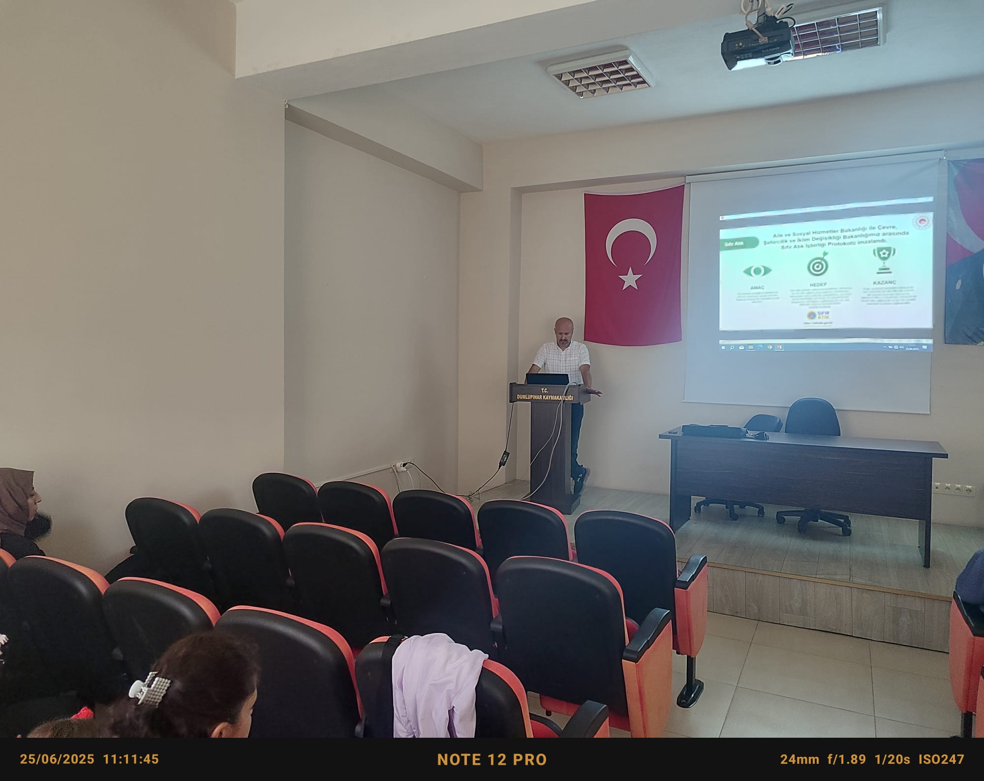 Dumlupınar İlçesinde Sıfır Atık Farkındalık Eğitimi Düzenlendi