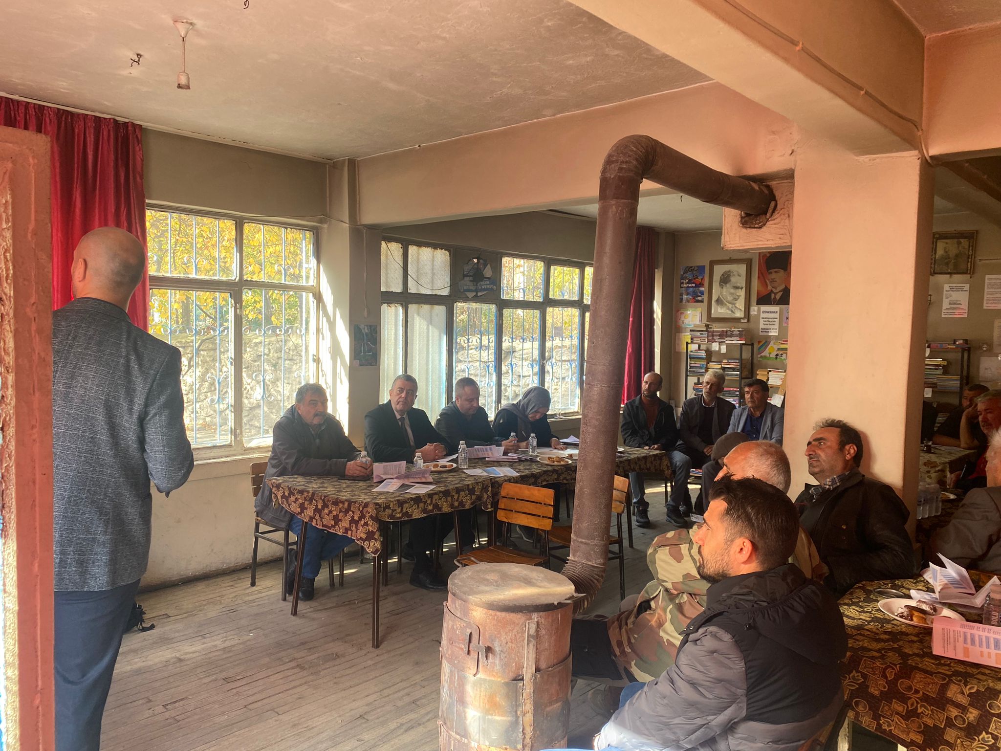 HALKIN BİLGİLENDİRİLMESİ VE SÜRECE KATILIM TOPLANTISI GERÇEKLEŞTİRİLMİŞTİR.(Kütahya İli Gediz İlçesi Karapınar mevkii)