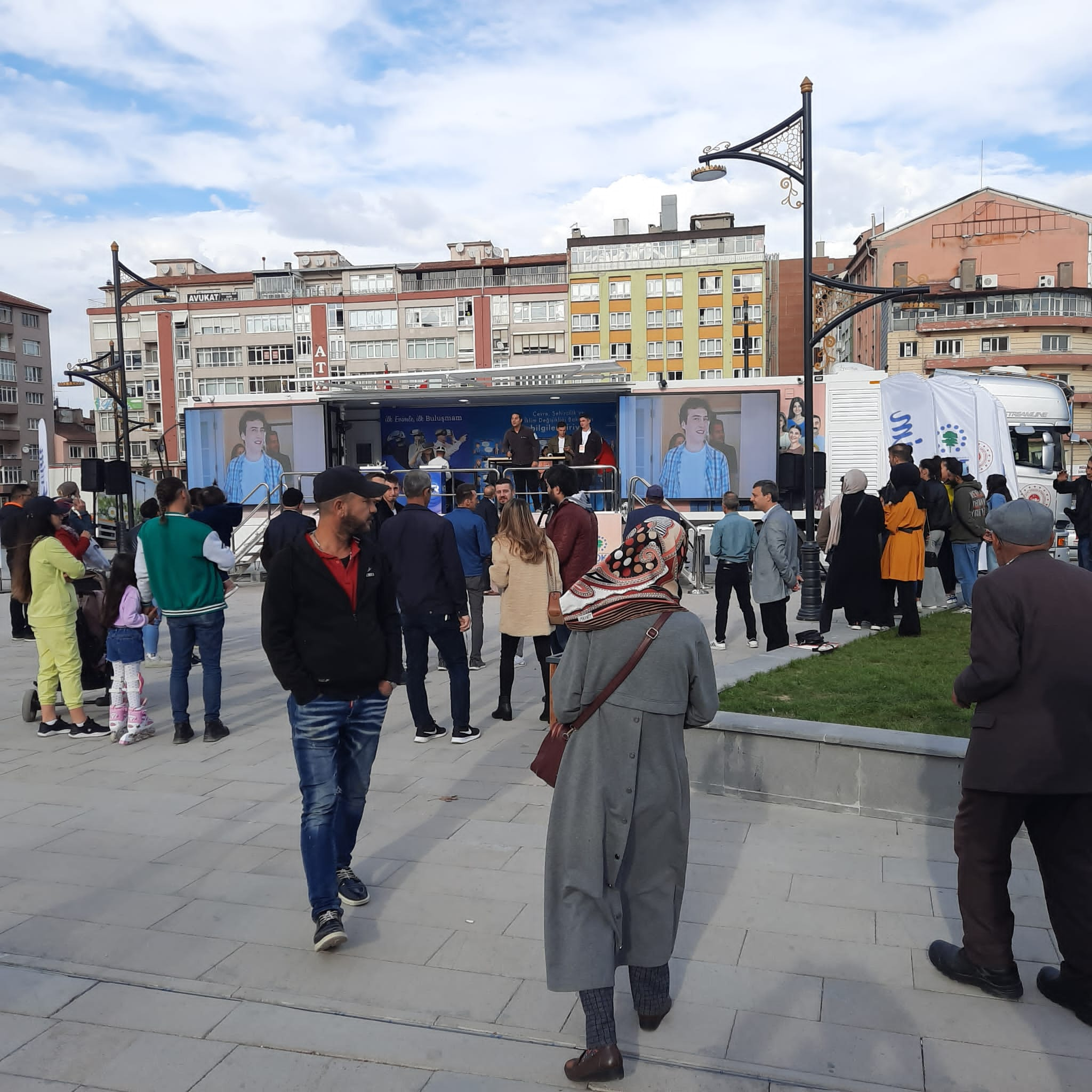 '' İlk Evim, İlk İş Yerim '' ve '' İlk Evim Arsa '' tanıtım tırı Kütahya halkıyla buluştu!