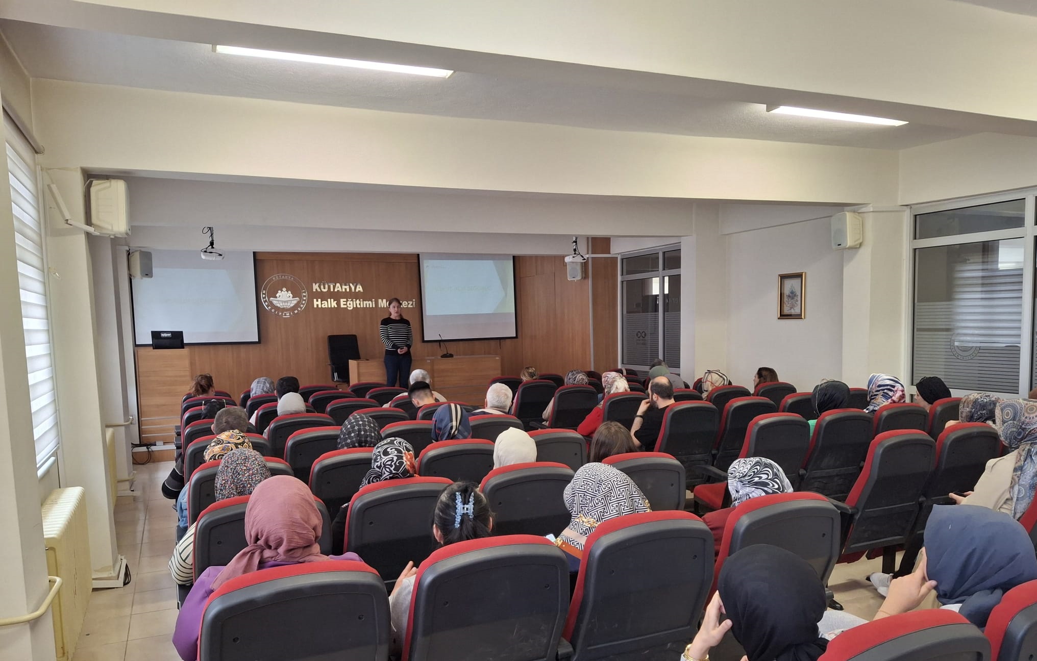 Kütahya Halk Eğitim Merkezi Kursiyerlerine İklim Değişikliği Farkındalık Eğitimi Verildi