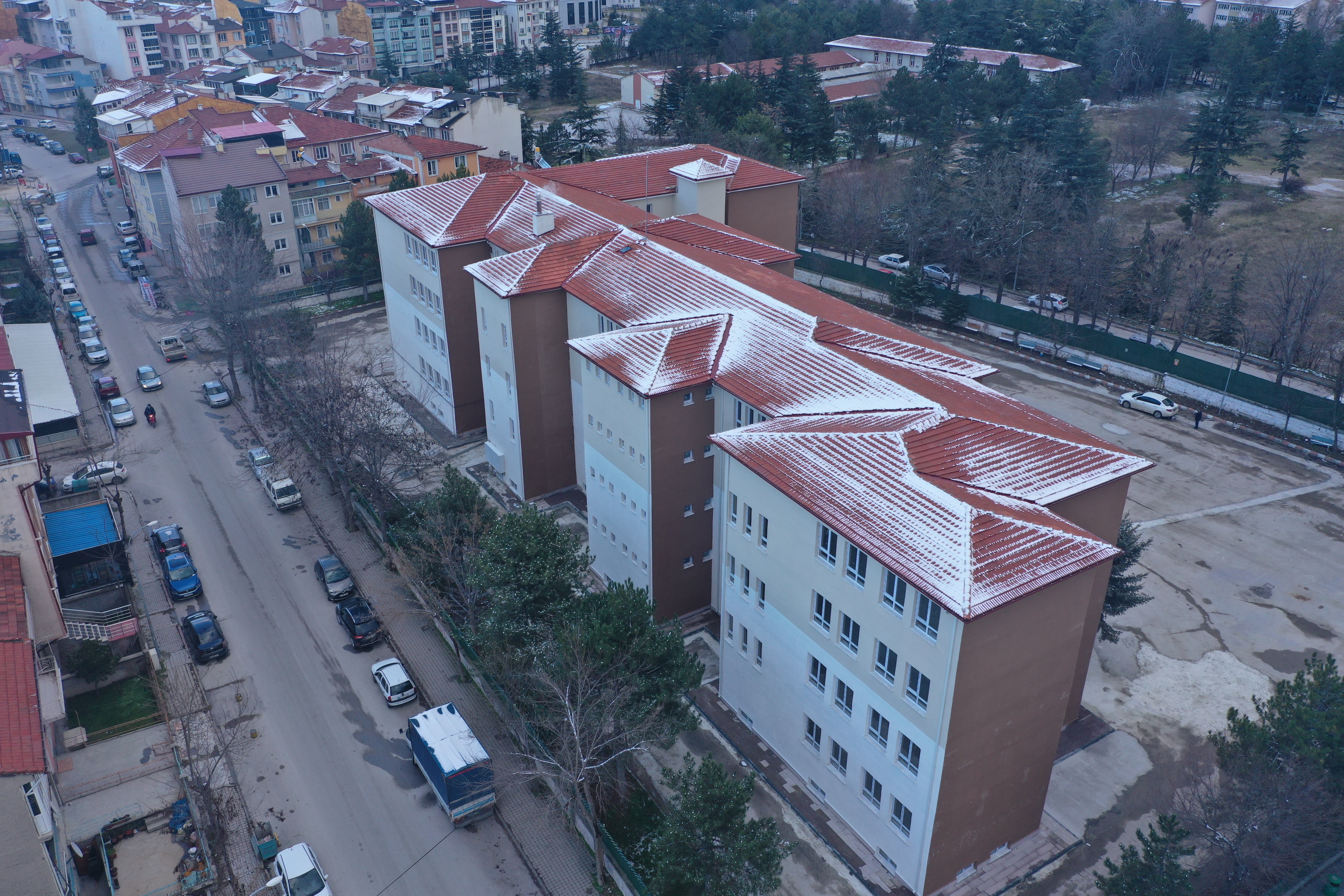 Kütahya Kız Anadolu İmam Hatip Lisesi Güçlendirme ve Onarım İşi Hakkında Duyuru