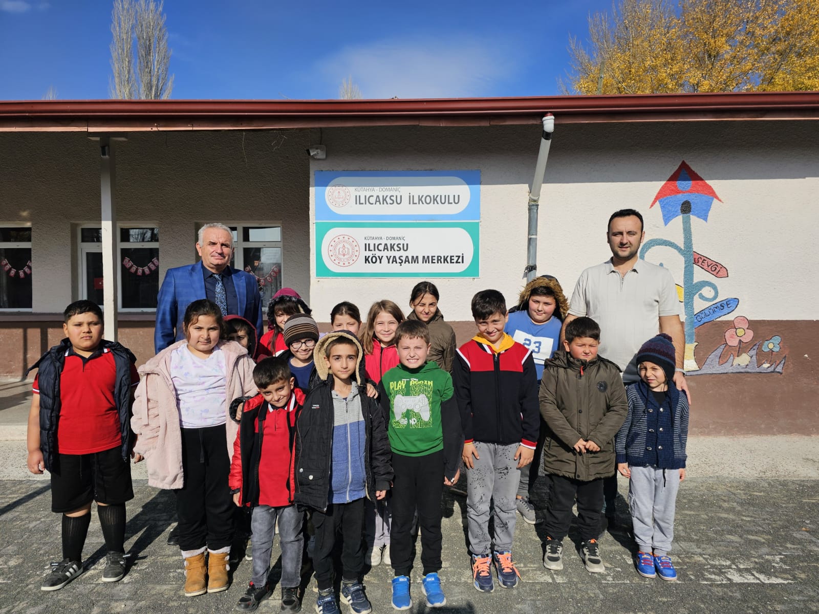 Sıfır Atık Projesi Kapsamında Domaniç ve Hisar İlkokullarında Eğitim Verilmiştir.