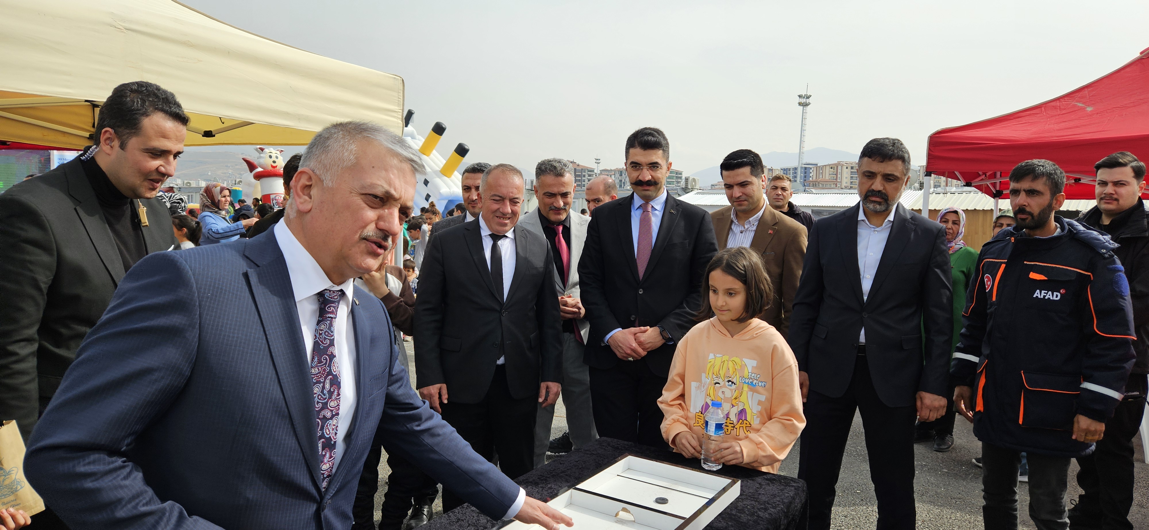 30 Mart Uluslararası Sıfır Atık Günü münasebetiyle İlimizde 29 Mart 2024 tarihinde Rönesans 1 Konteyner Kentte Bakanlığımız tarafından Ersin Yazıcı valimizinde katıldığı çocuklar için etkinlikler düzenlenmiştir.