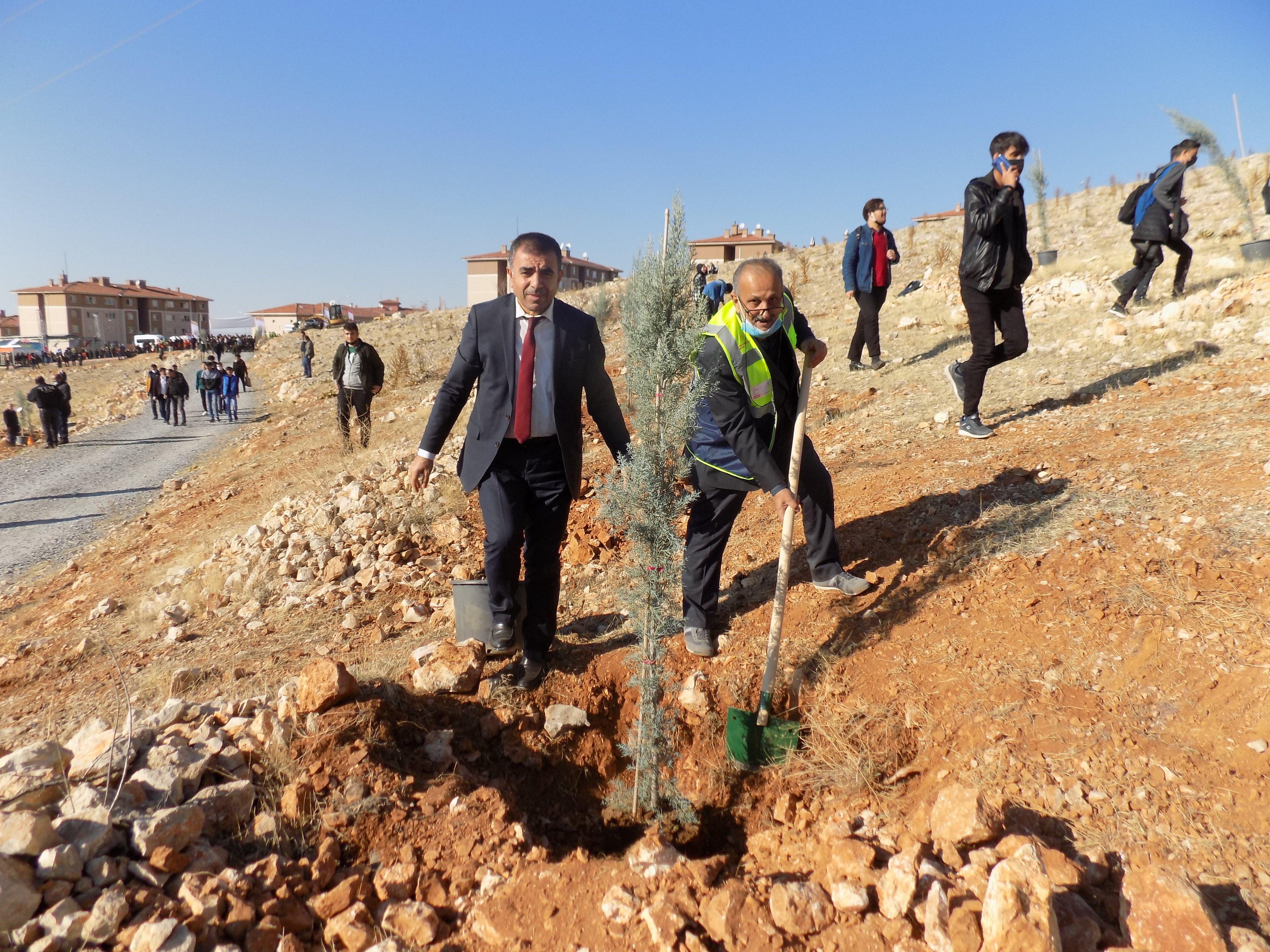 GELECEĞE NEFES, DÜNYAYA NEFES AĞAÇ DİKİMİ