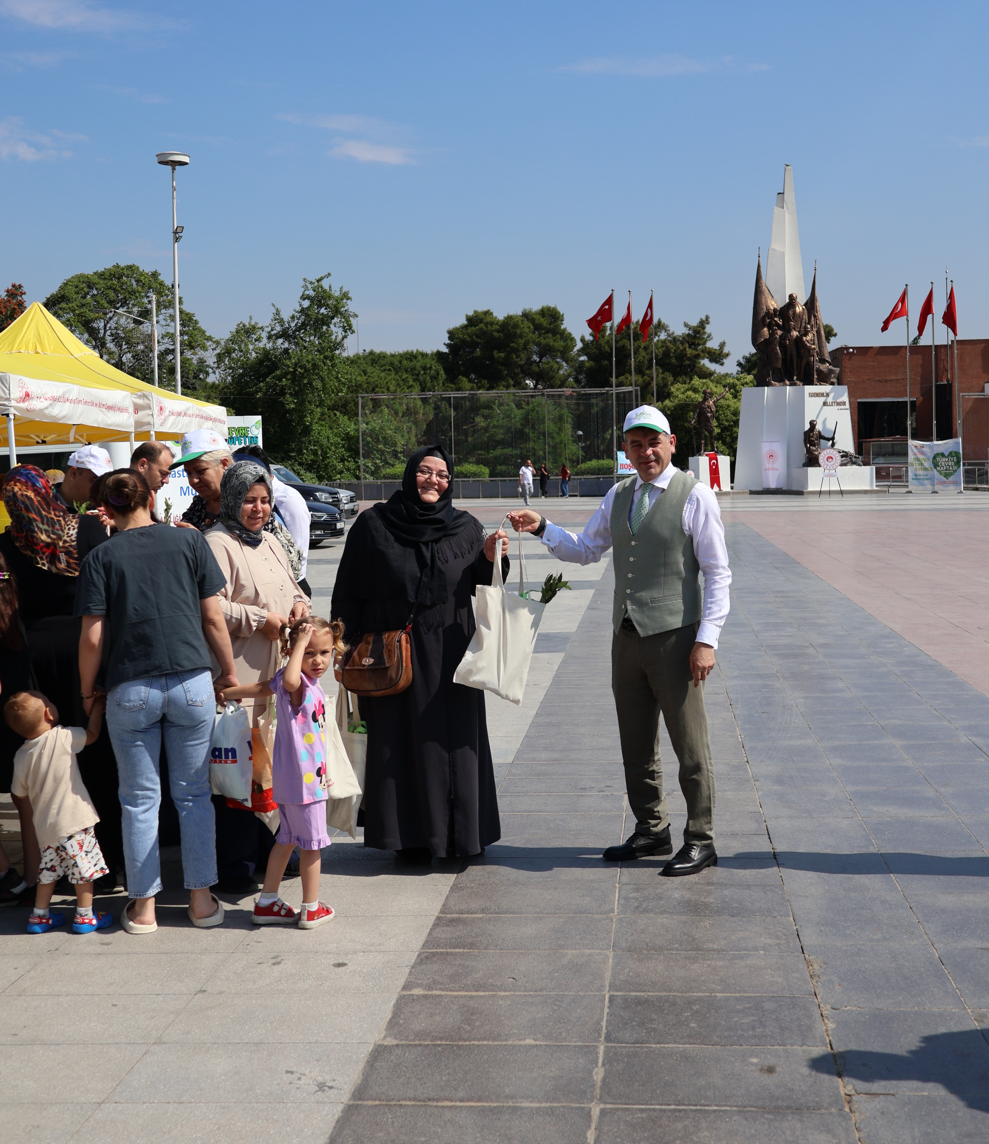 Cumhuriyet Meydanında Dünya Çevre Günü Etkinliği