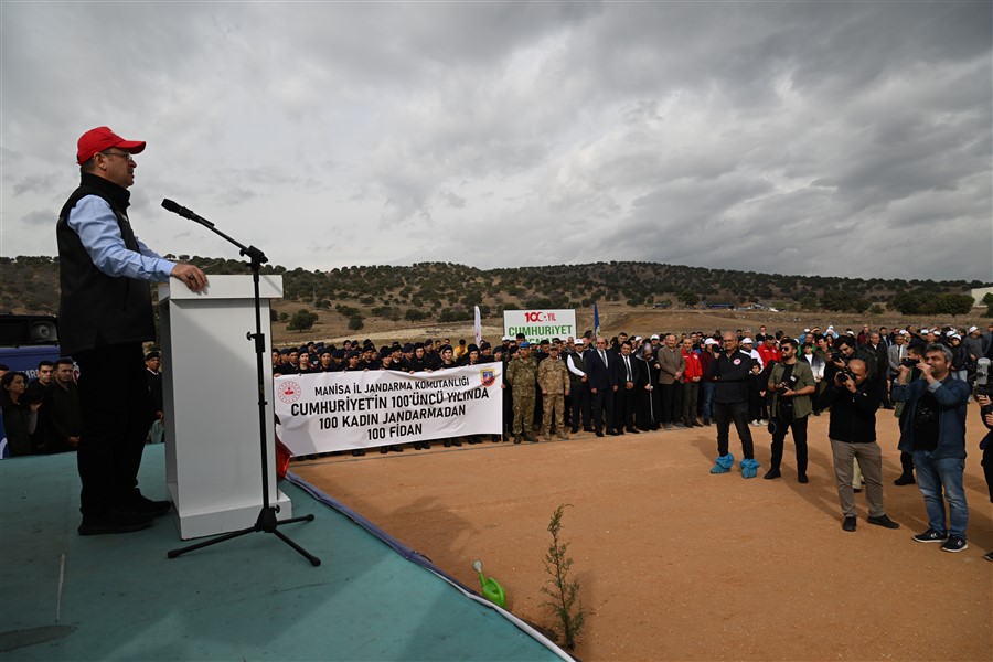 Cumhuriyetimizin 100. Yıl Geleceğe Nefes Cumhuriyete Nefes Kapsamında Fidan Dikimi