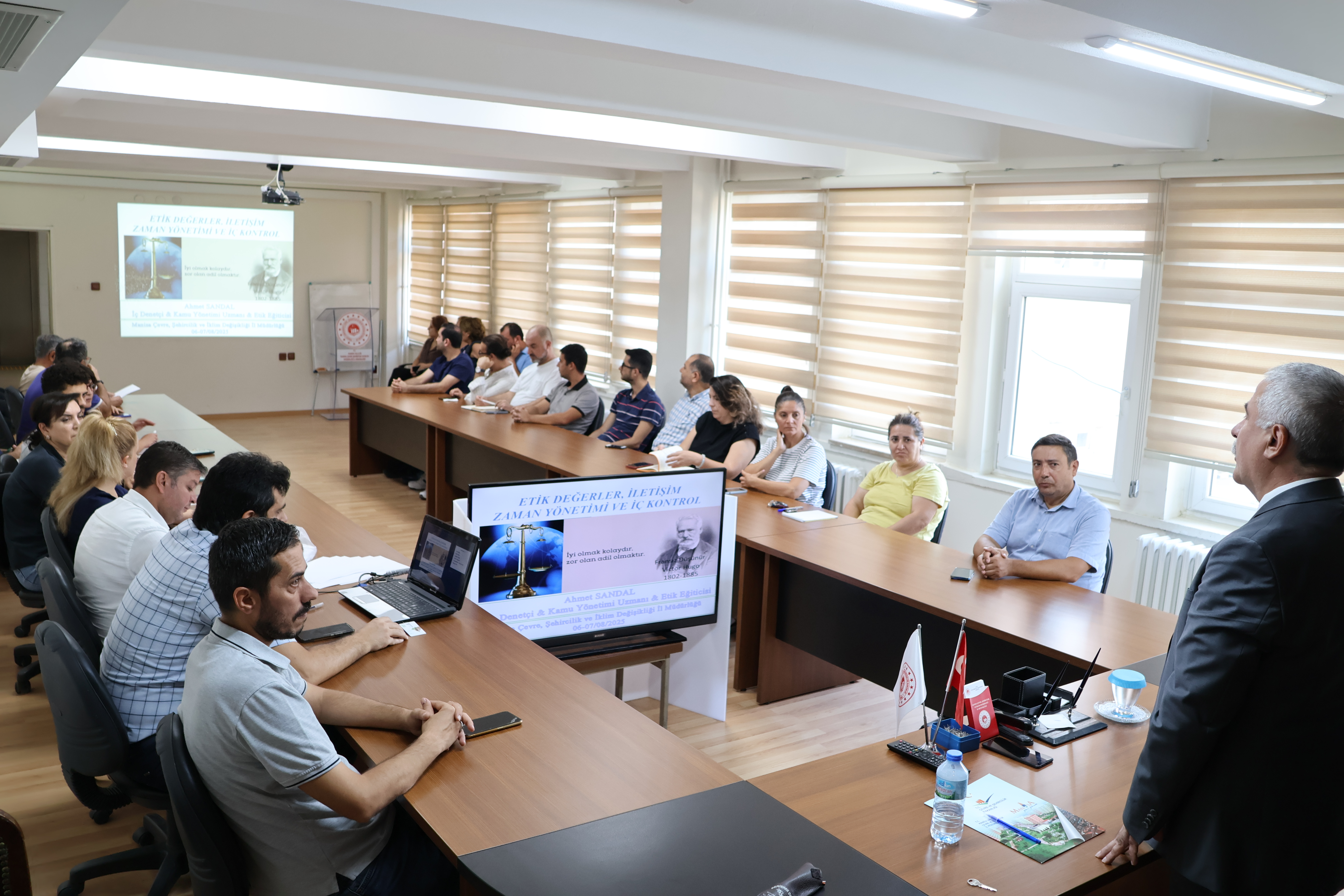 ''Kamu Görevlileri Etik Davranış İlke ve Kuralları, İletişim, Zaman Yönetimi Ve İç Kontrol'' semineri yapılmıştır