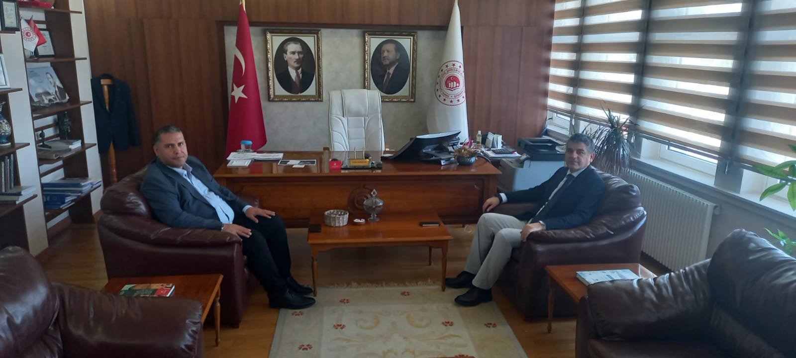 Manisa İl Tarım ve Orman Müdürü Sayın Mehmet KARAYILAN' ın iadeiziyareti