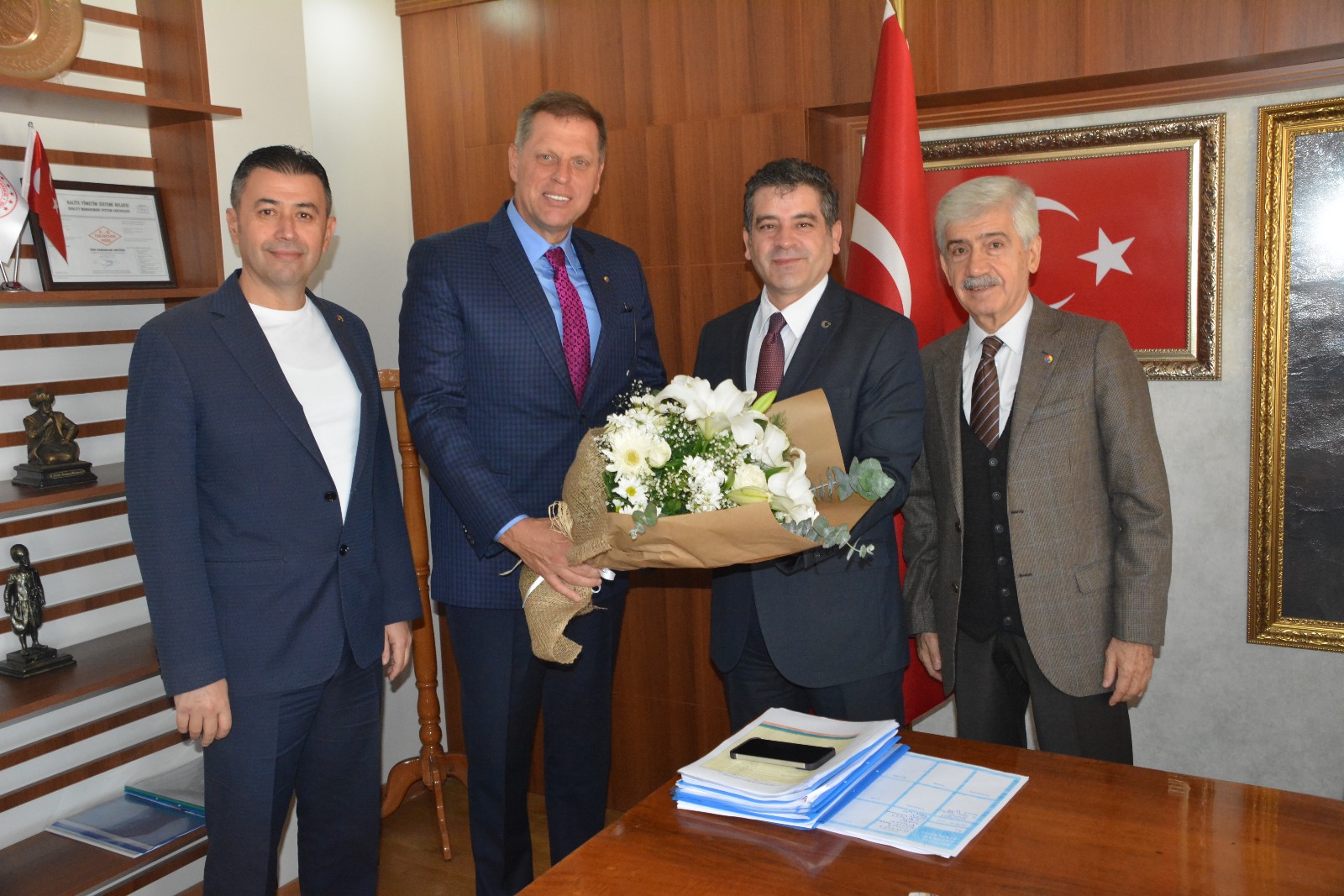 Manisa Ticaret Borsası Yönetim Kurulu Başkanı, Manisa Ticaret Borsası Meclis Başkanı ve Yönetim Kurulu Üyelerinin Ziyareti