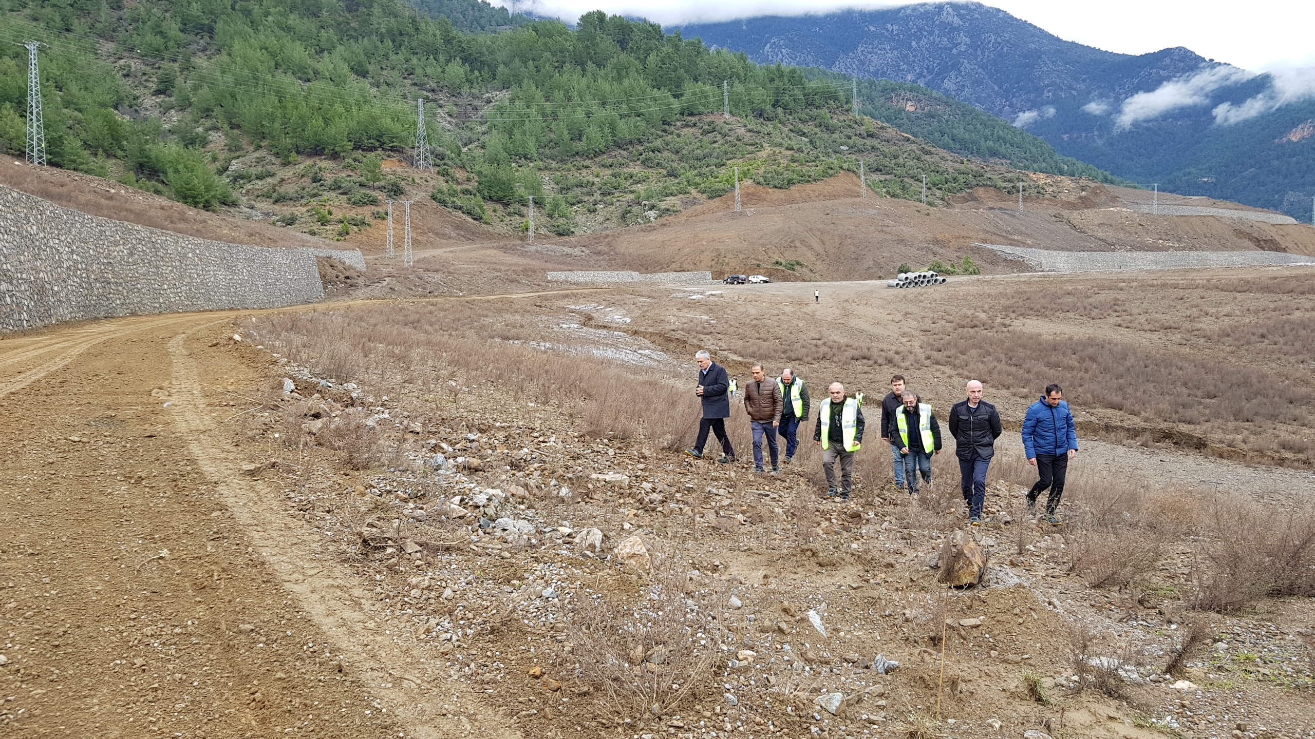 Anamur Alaköprü İskan Yerleşkesi 2. Etap Tarımsal Araziler Oluşturulması işinde incelemeler yapıldı.