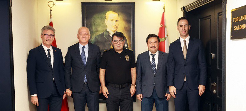 Sayın İl Müdürümüz Hasan Alan Yeni Atanan İl Emniyet Müdürüne Hayırlı Olsun Ziyaretinde Bulundu