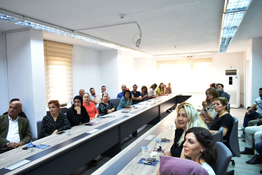 Mersin Çevre, Şehircilik ve İklim Değişikliği İl Müdürlüğünde Kadına Yönelik Şiddetle Mücadele ve Erken Yaşta Zorla Evliliklere Mücadele Eğitimi gerçekleşmiştir.