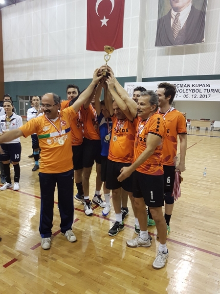 KURUMLARARASI VOLEYBOL TURNUVASI ŞAMPİYON