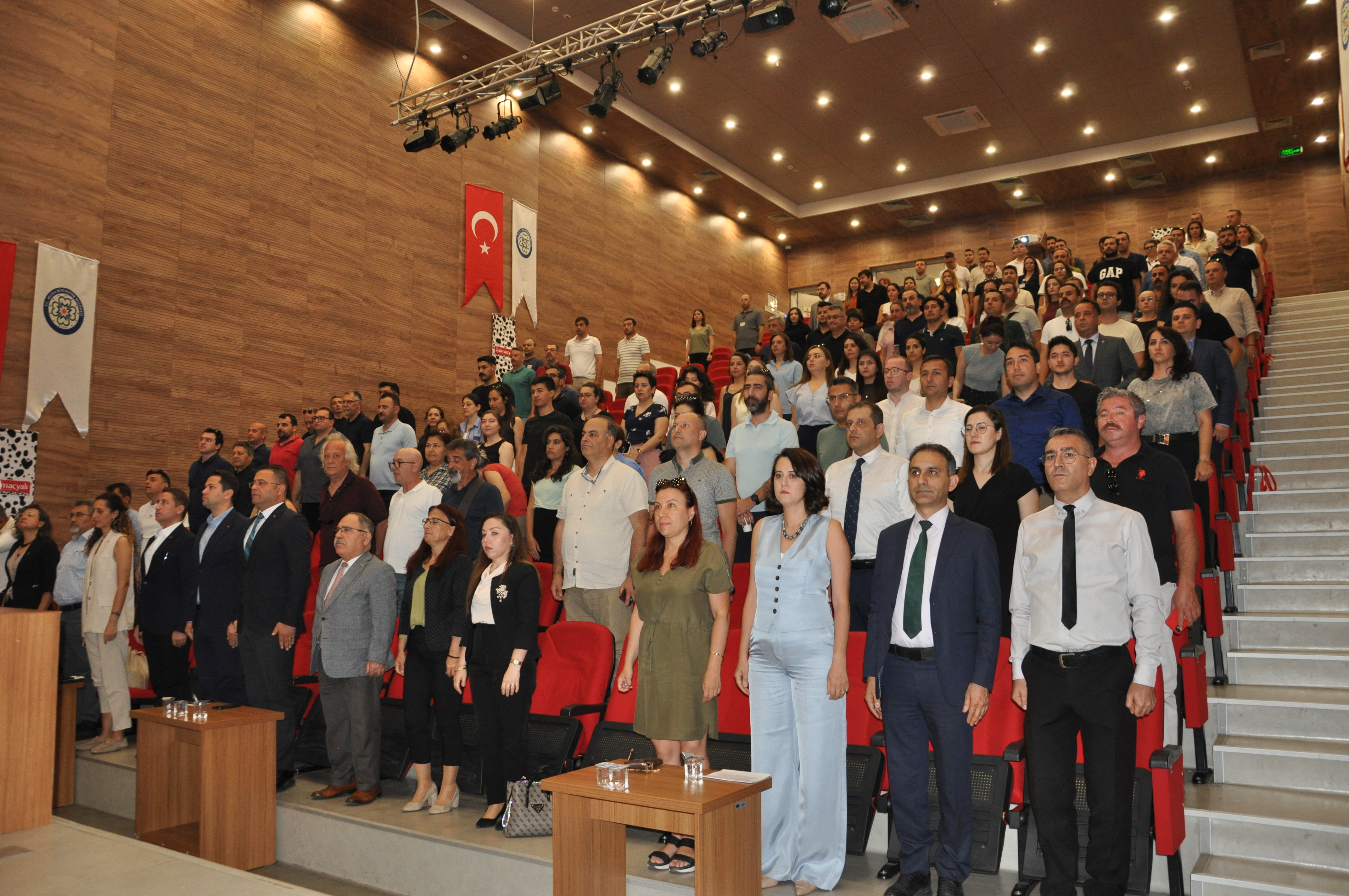 BİNALARDA ENERJİ VERİMLİLİĞİ MEVZUATI VE UYGULAMALARI İLE İLGİLİ BİLGİLENDİRME TOPLANTISI GERÇEKLEŞTİRİLDİ