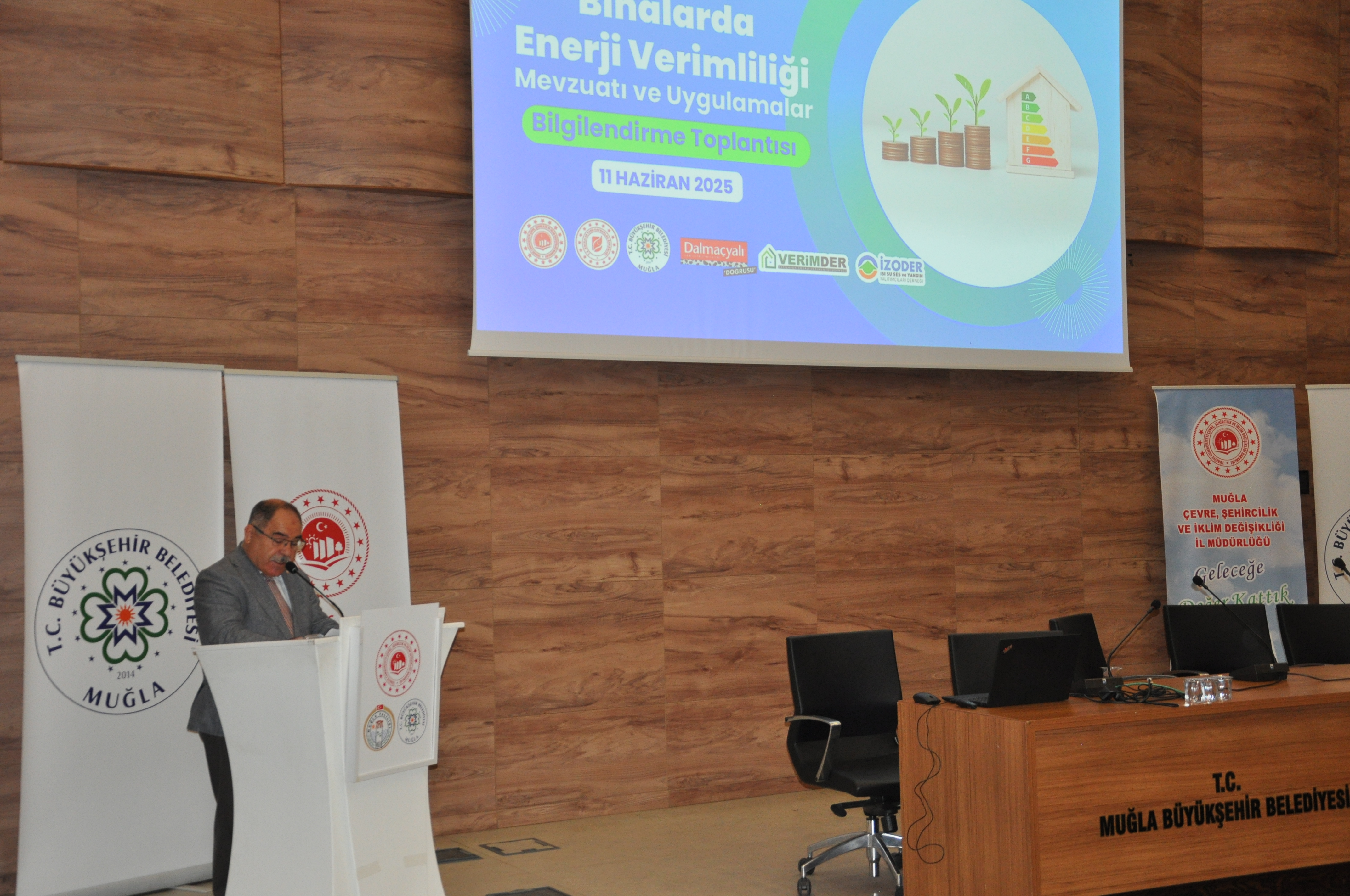BİNALARDA ENERJİ VERİMLİLİĞİ MEVZUATI VE UYGULAMALARI  İLE İLGİLİ BİLGİLENDİRME TOPLANTISI GERÇEKLEŞTİRİLDİ