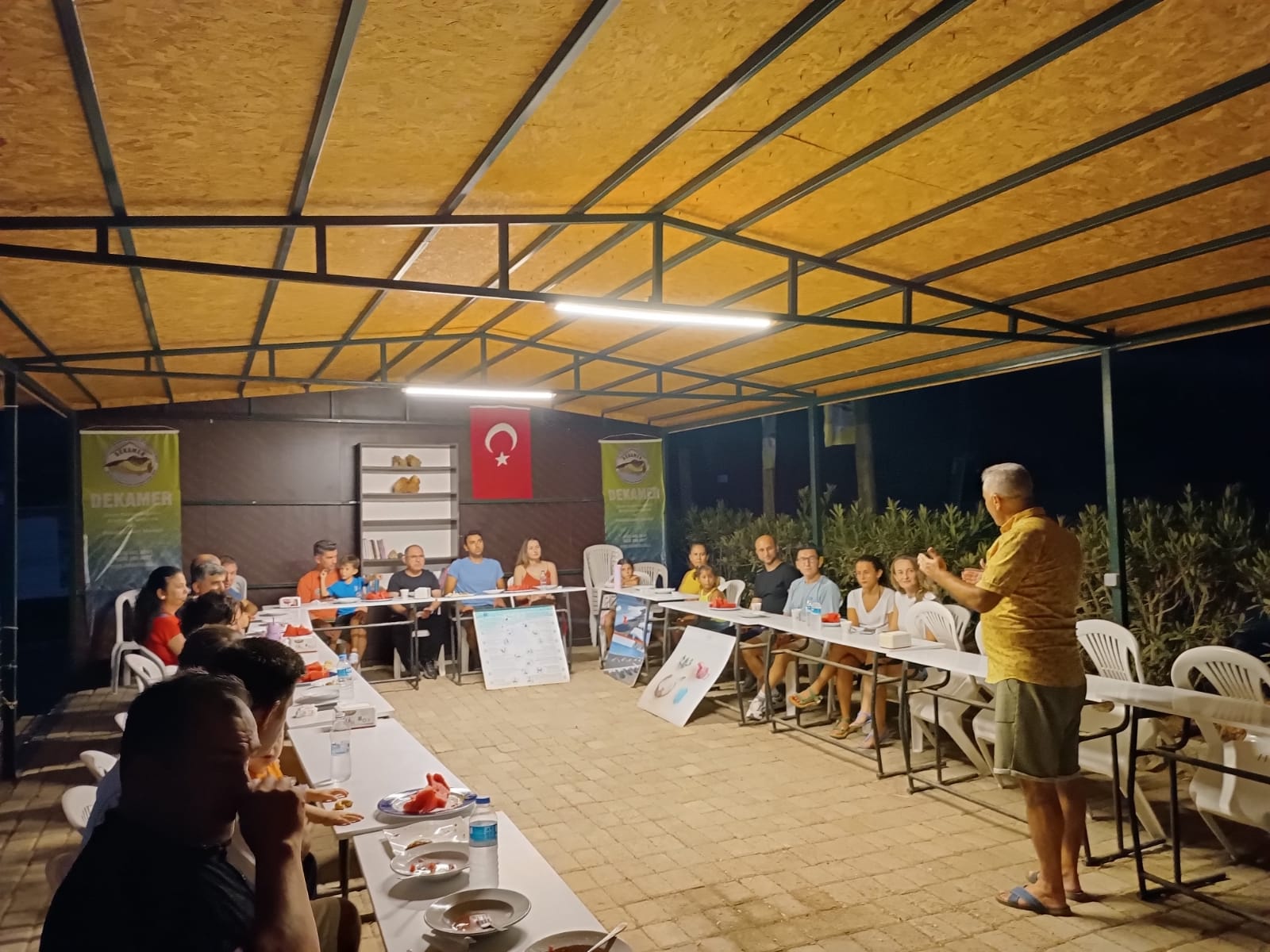 İZTUZU KUMSALINDA DENİZ KAPLUMBAĞASI YAVRULARININ DENİZ İLE BULUŞMASI