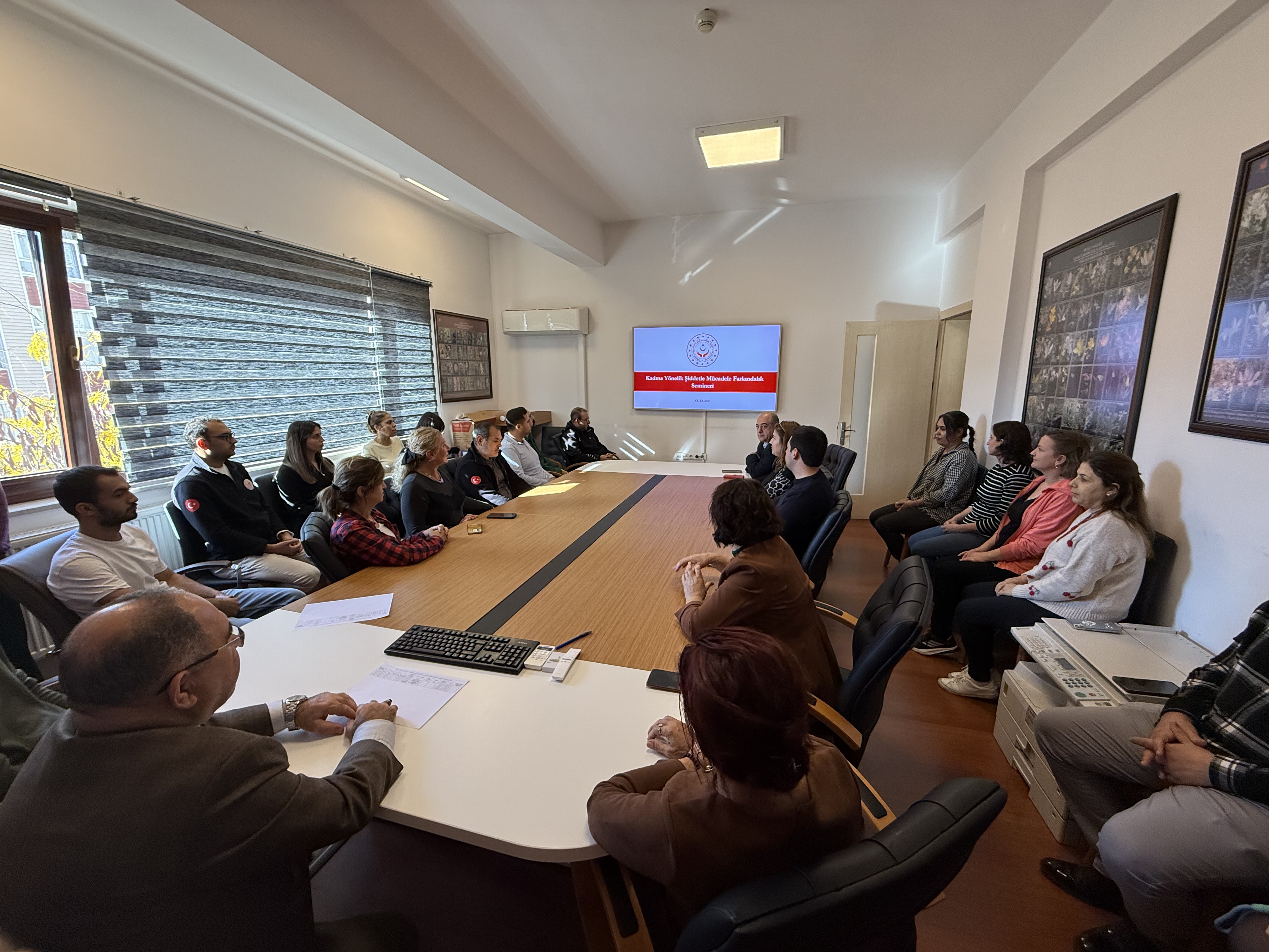KADINA YÖNELİK ŞİDDETİN ÖNLENMESİ SEMİNERİ DÜZENLENDİ
