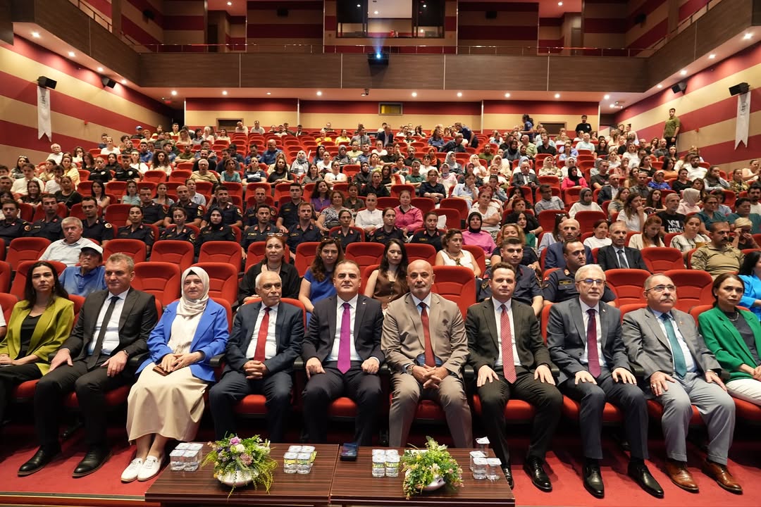 Muğla’da “Geleceğimizin Mimarı Aileler” Konferansı Düzenlendi