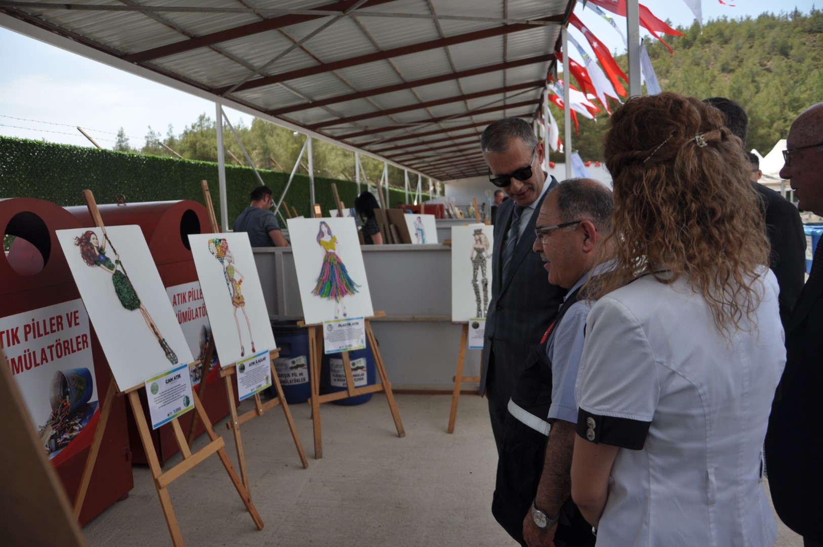 Türkiye Çevre Haftası Kapsamında ‘Sıfır Atık’ Belgesi Almaya Hak Kazanan Fethiye Belediyesi’ne İl Müdürümüz Sayın Ömer BOLAT Tarafından Belgesi Takdim Edilmiştir.