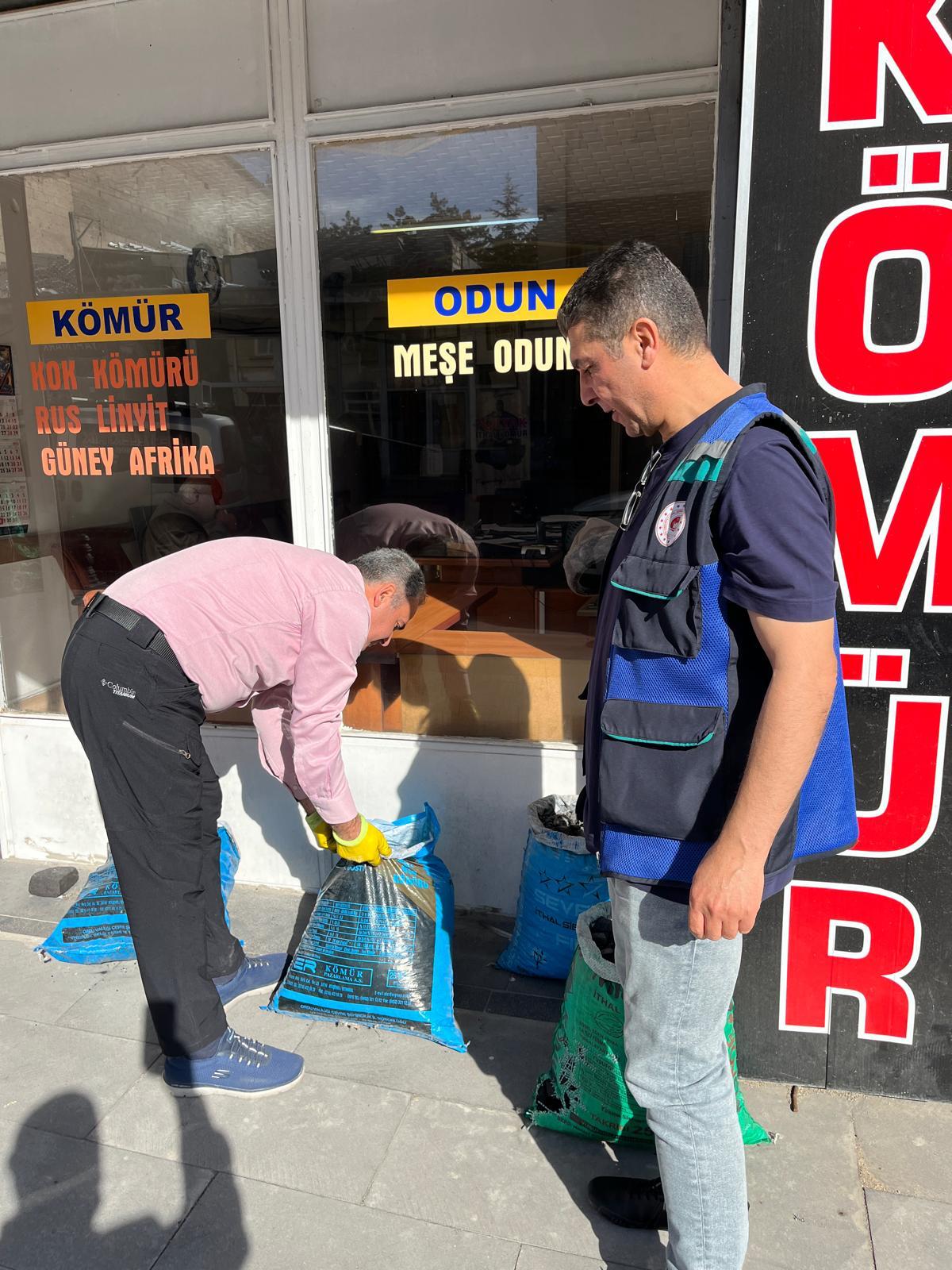 28.10.2025 tarihinde Nevşehir Çevre Şehircilik ve İklim Değişikliği İl Müdürlüğü denetim ekipleri tarafından Nevşehir İl ve İlçelerinde rutin kömür denetimi yapılmıştır.