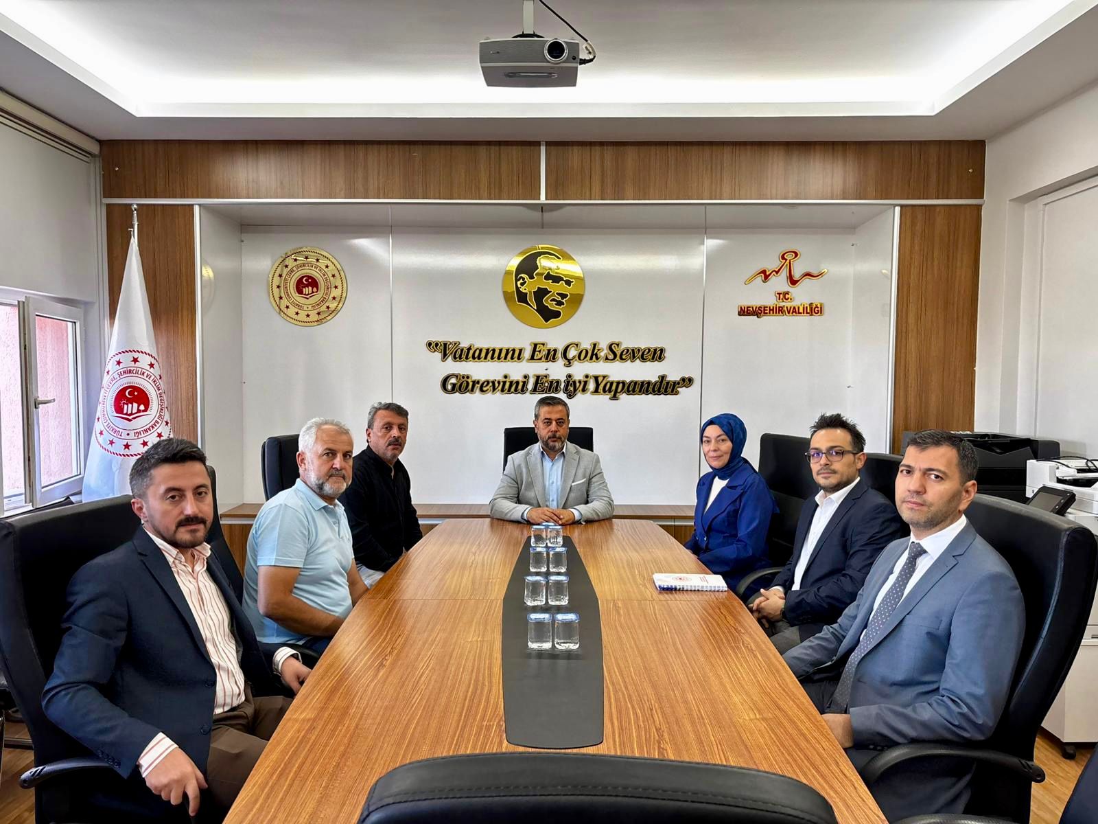 Ak Parti Milletvekili Sn. Süleyman Özgün, İl Müdürlüğümüze ziyarette bulunmuştur.